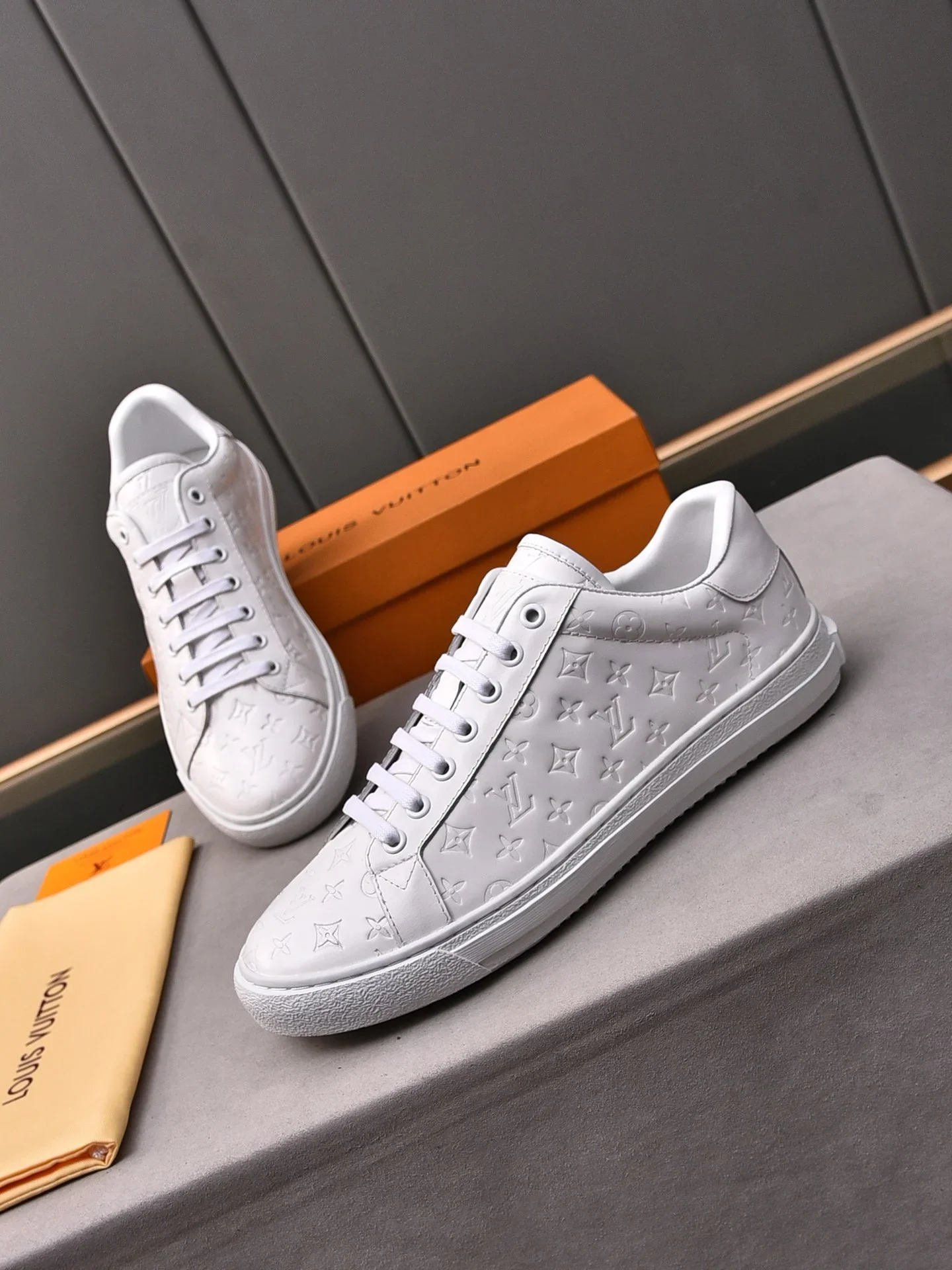 LV Sneakers Leather White EU38-44 B00202609112016 - Image 6
