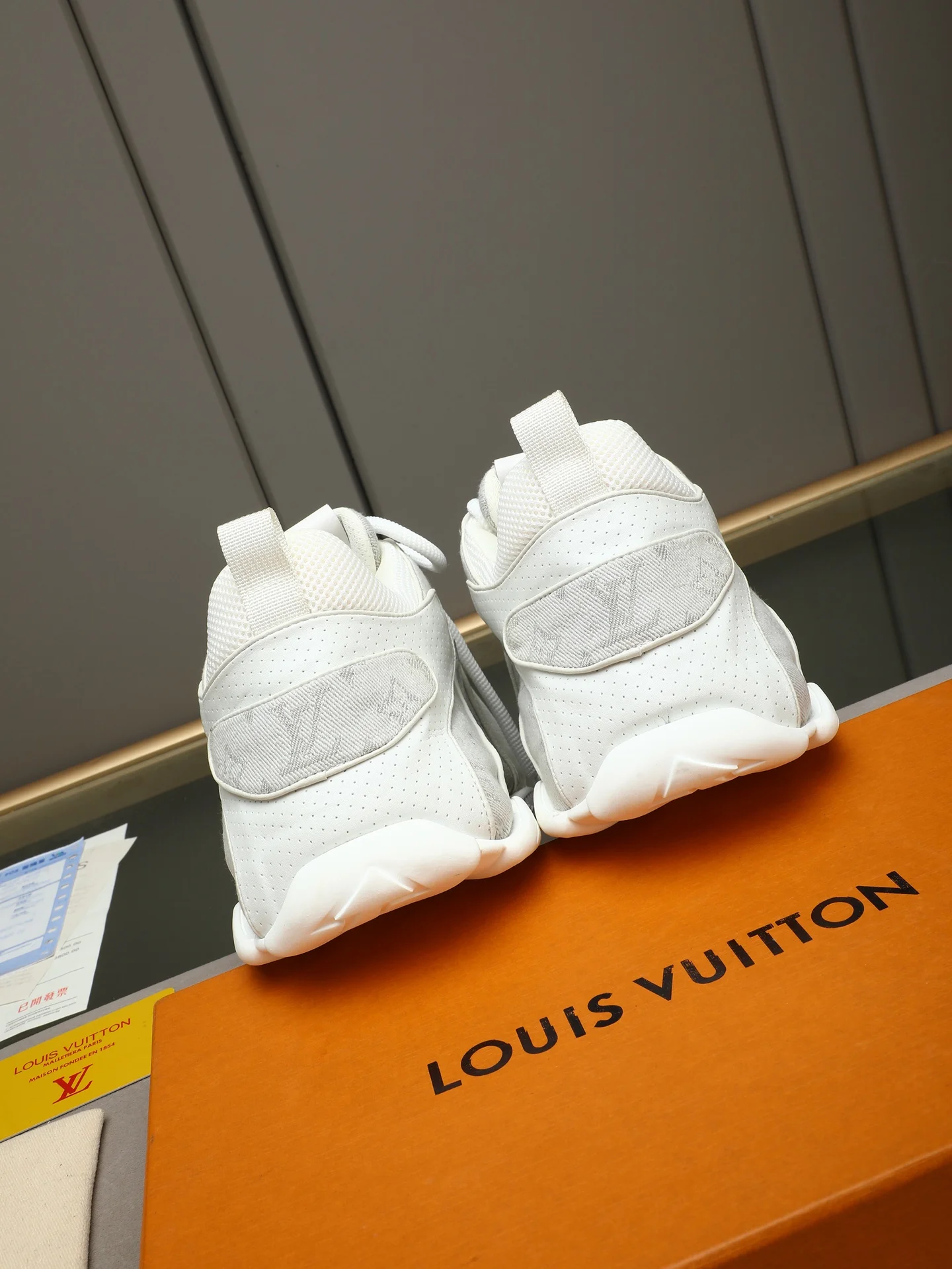 LV Sneakers Leather White-Gray EU39-44 B90202609110691 - Image 5