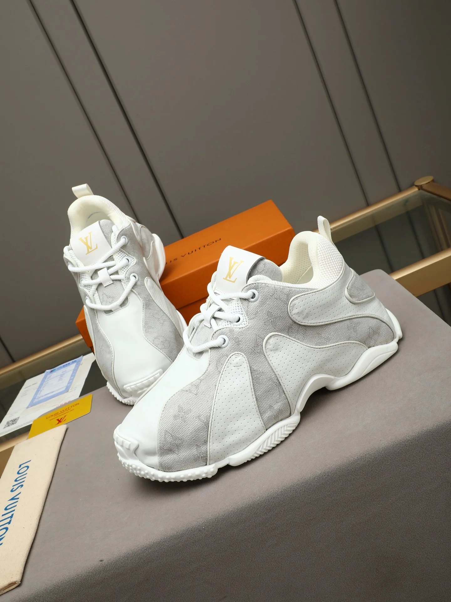 LV Sneakers Leather White-Gray EU39-44 B90202609110691 - Image 9