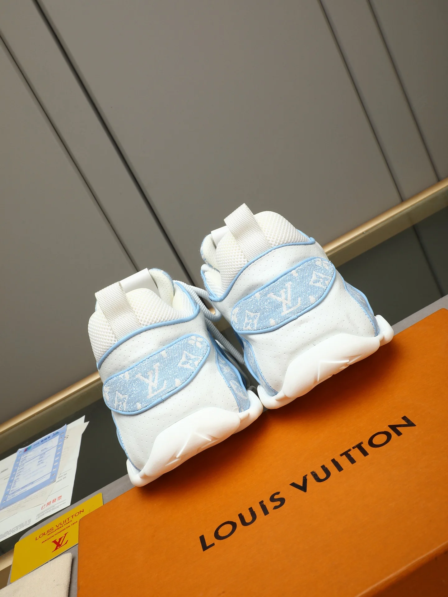 LV Sneakers Leather White-Light Blue EU39-44 B90202609110694 - Image 5