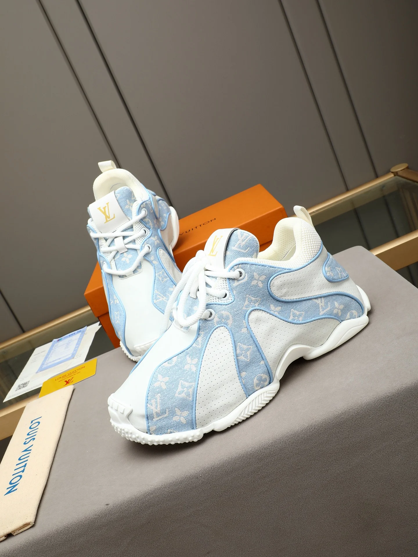 LV Sneakers Leather White-Light Blue EU39-44 B90202609110694 - Image 7