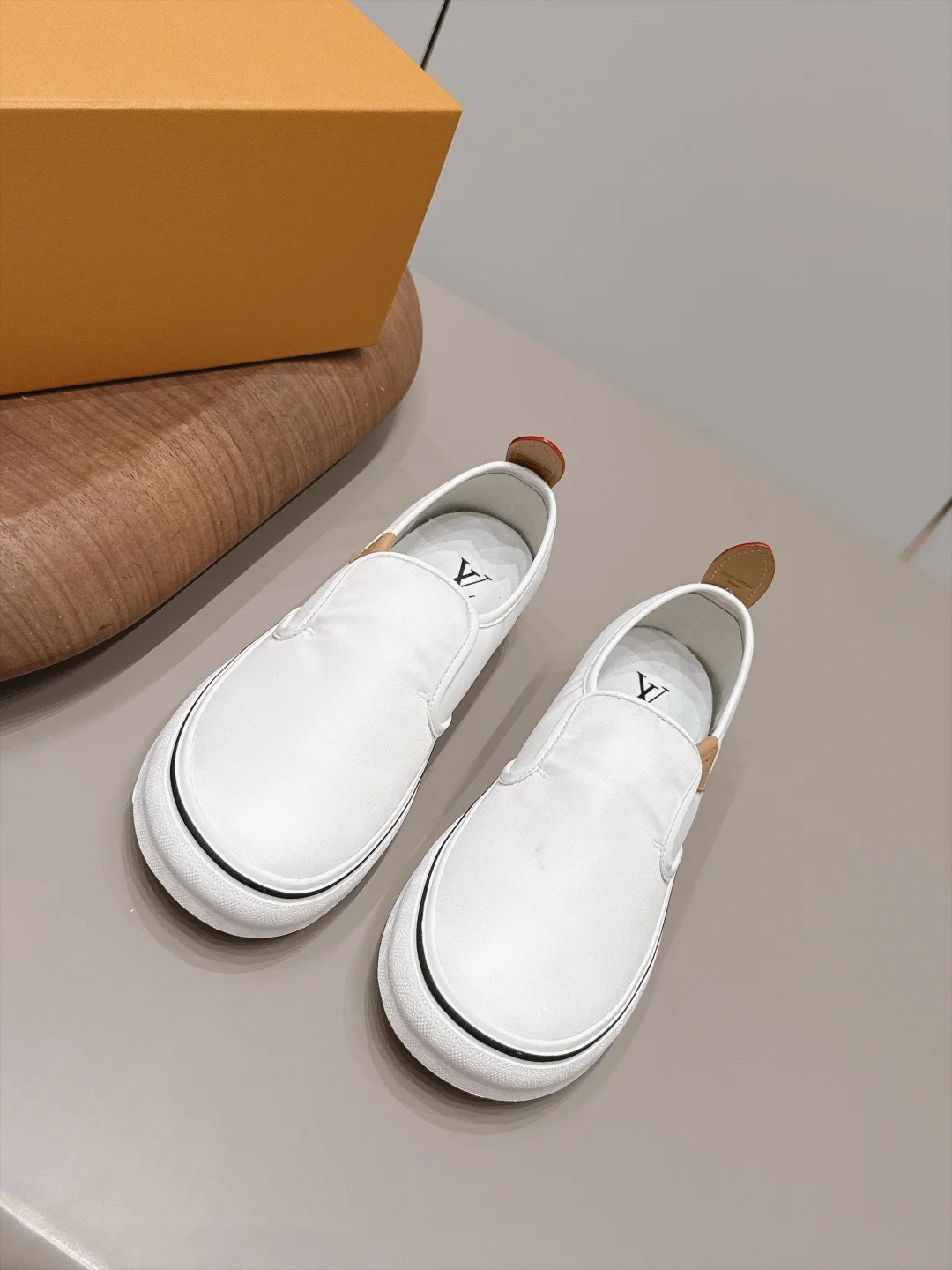 LV Sneakers Mercerized Cotton Lambskin White-Brown EU39-44 C00202609111524