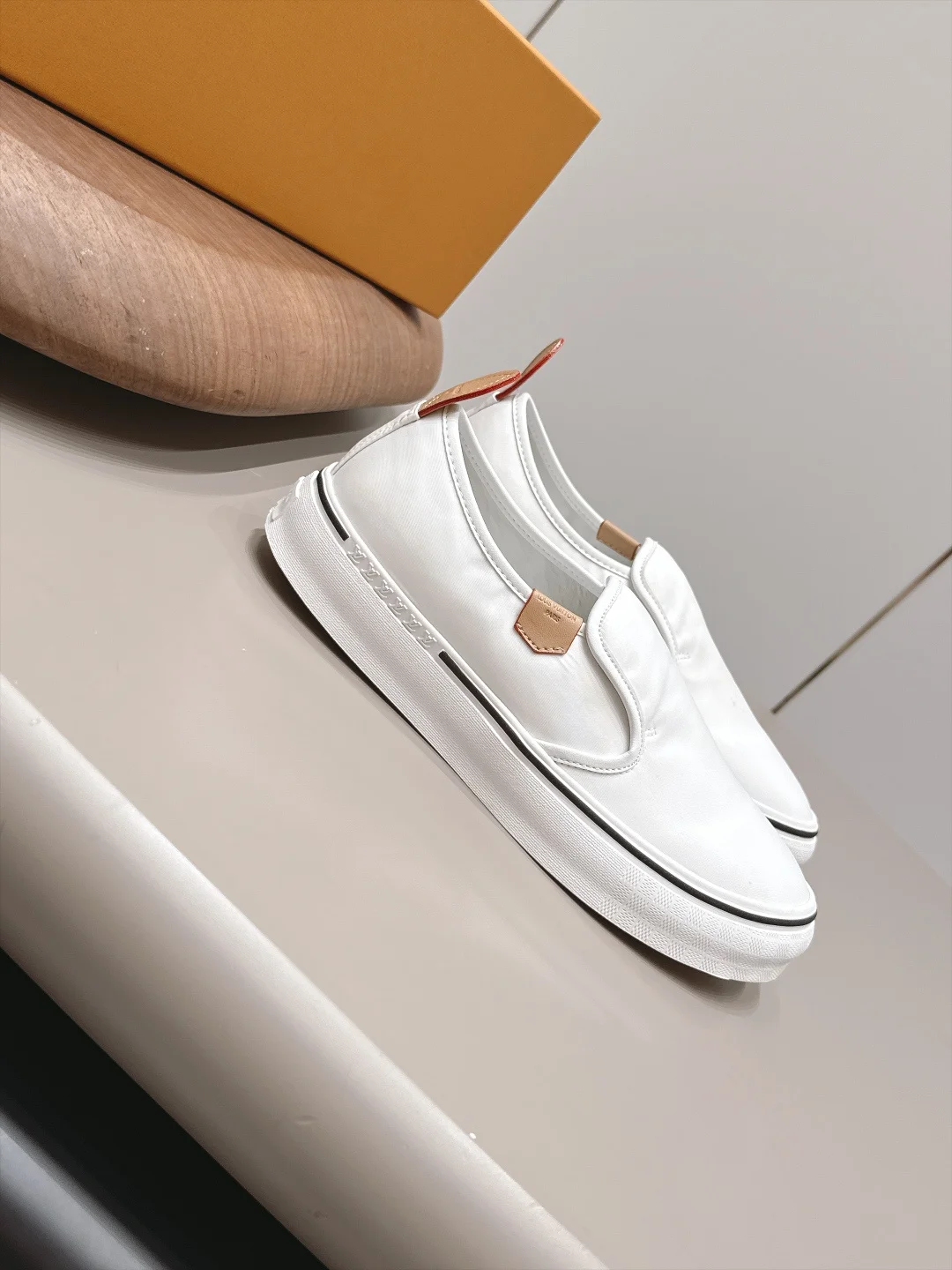 LV Sneakers Mercerized Cotton Lambskin White-Brown EU39-44 C00202609111524 - Image 2