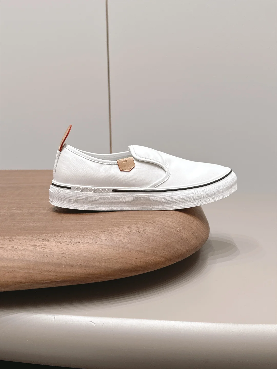LV Sneakers Mercerized Cotton Lambskin White-Brown EU39-44 C00202609111524 - Image 5