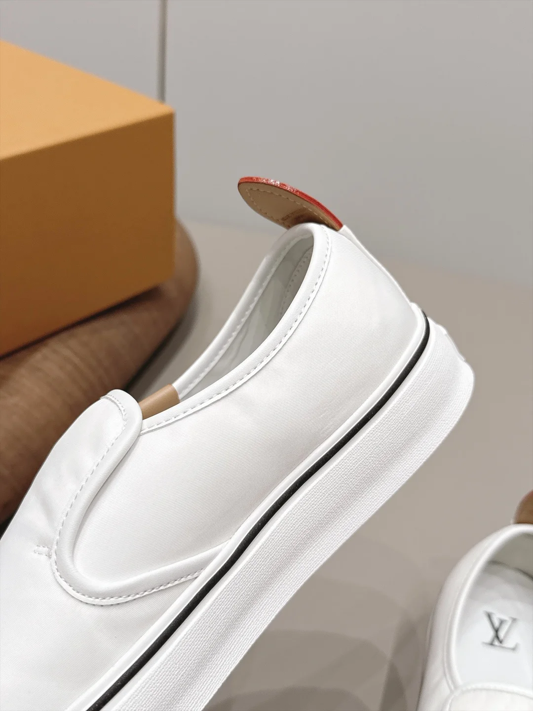 LV Sneakers Mercerized Cotton Lambskin White-Brown EU39-44 C00202609111524 - Image 7