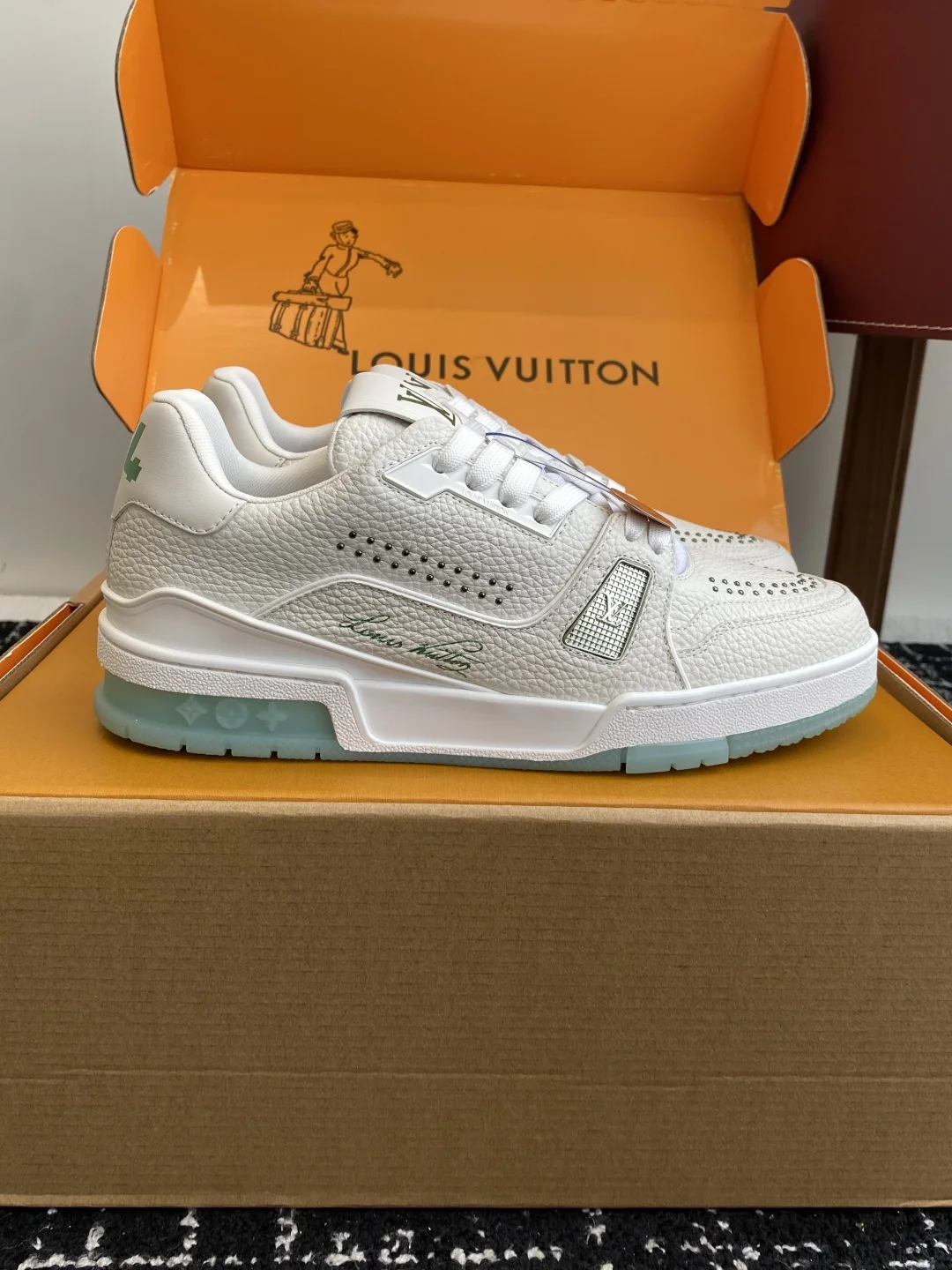 LV Sneakers Mesh Fabric White-Green EU34-44 C00202609111610 - Image 2