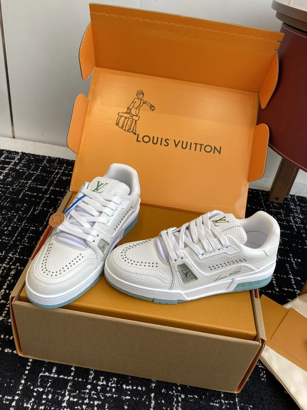 LV Sneakers Mesh Fabric White-Green EU34-44 C00202609111610 - Image 3