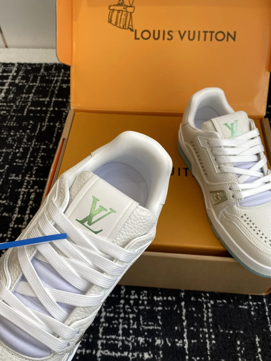 LV Sneakers Mesh Fabric White-Green EU34-44 C00202609111610 - Image 7
