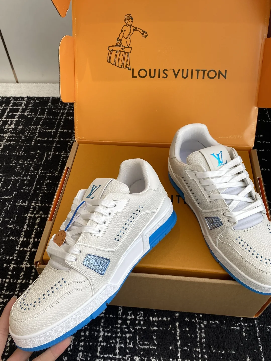 LV Sneakers Mesh White-Blue EU34-46 C00202609111612 - Image 6