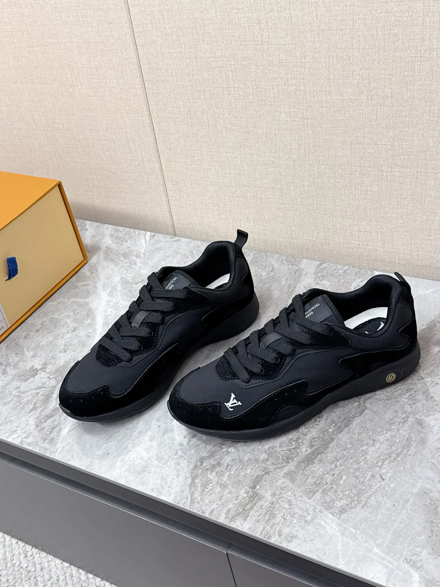 LV Sneakers Nylon Suede Black-White EU39-45 C30202609111367 - Image 2