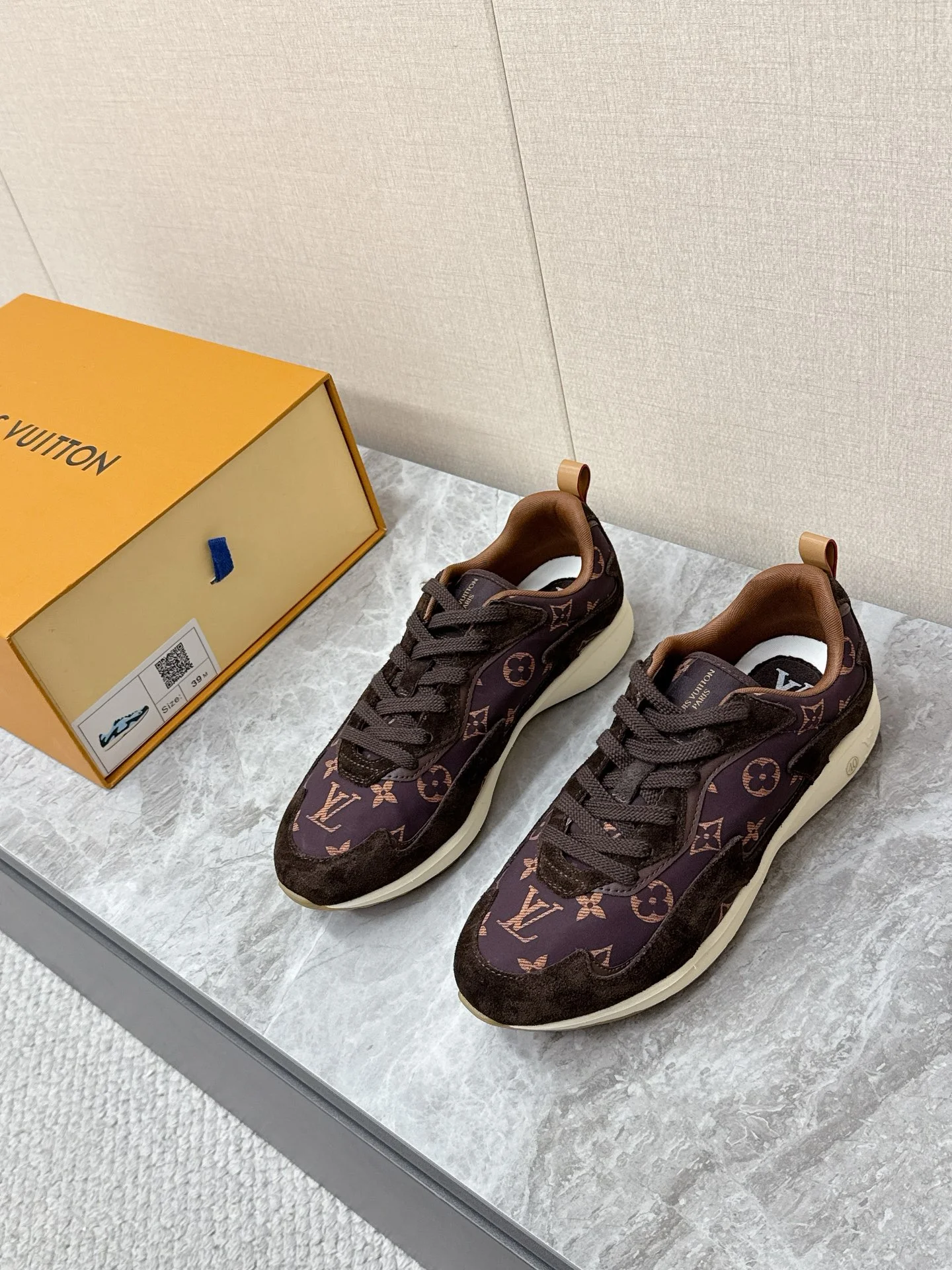 LV Sneakers Nylon Suede Brown-Beige EU39-45 C30202609111368
