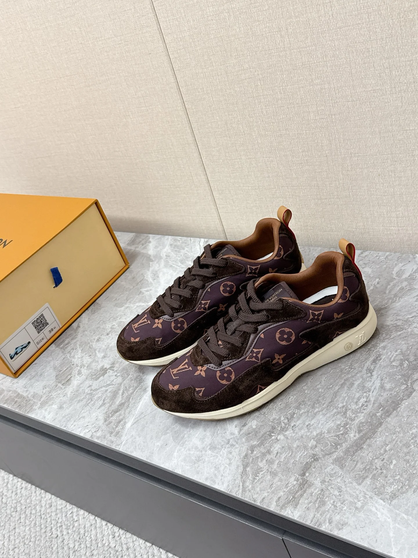 LV Sneakers Nylon Suede Brown-Beige EU39-45 C30202609111368 - Image 4