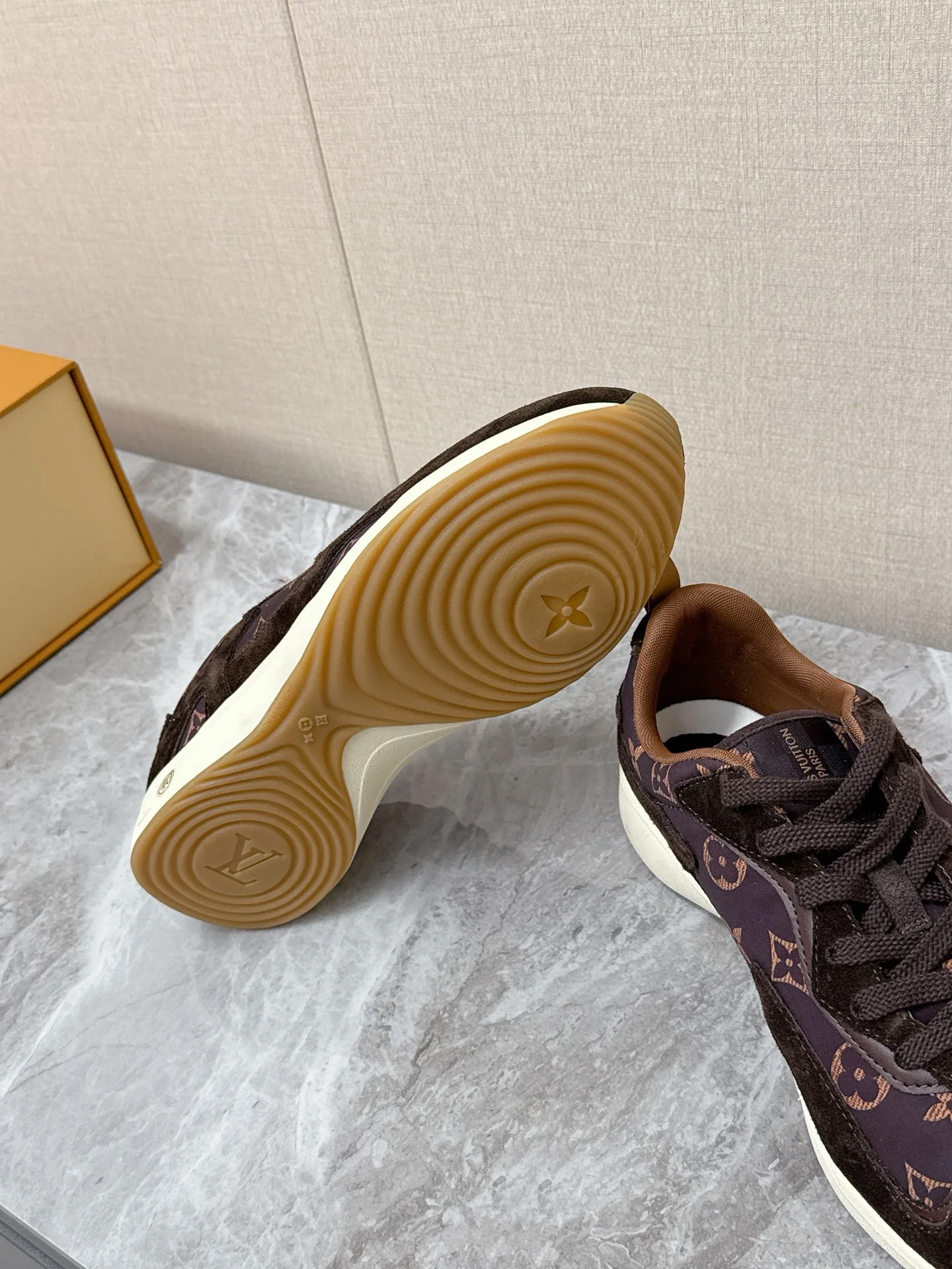LV Sneakers Nylon Suede Brown-Beige EU39-45 C30202609111368 - Image 9