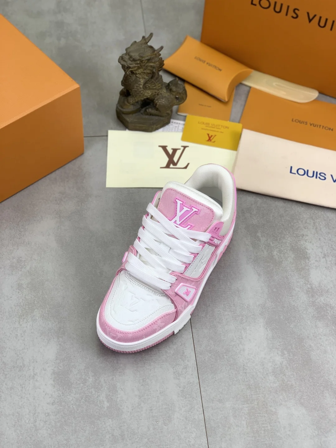 LV Sneakers Pink-White B80202609111687 - Image 4