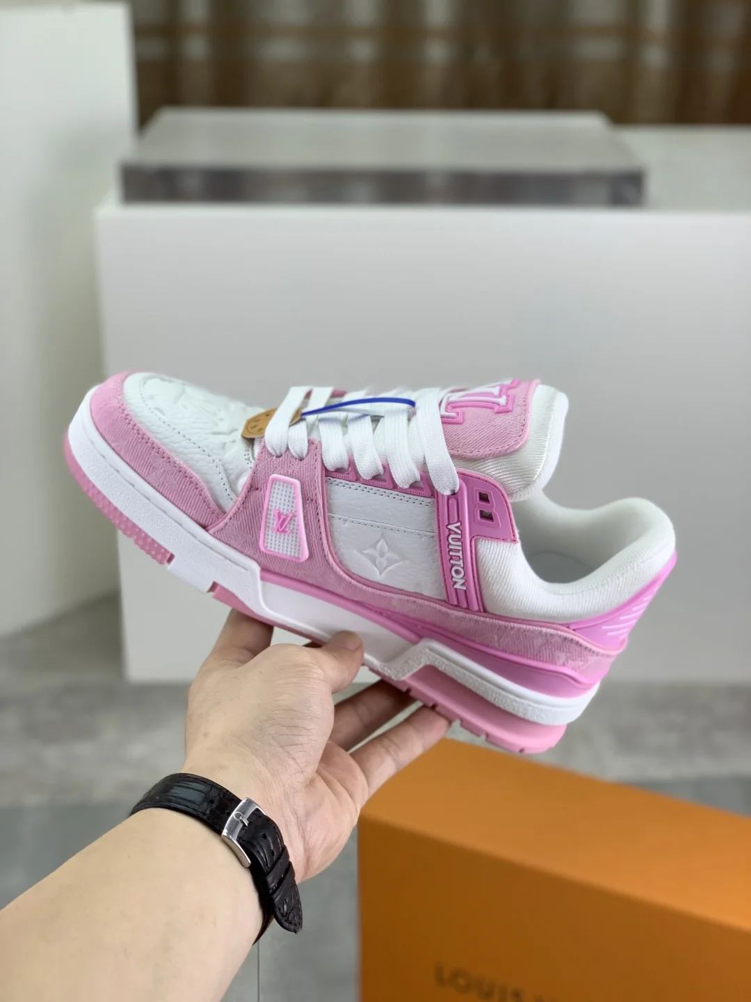 LV Sneakers Pink-White B80202609111687 - Image 6