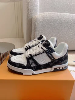 Alternative view of LV Sneakers White-Black EU35-44 B80202609111673