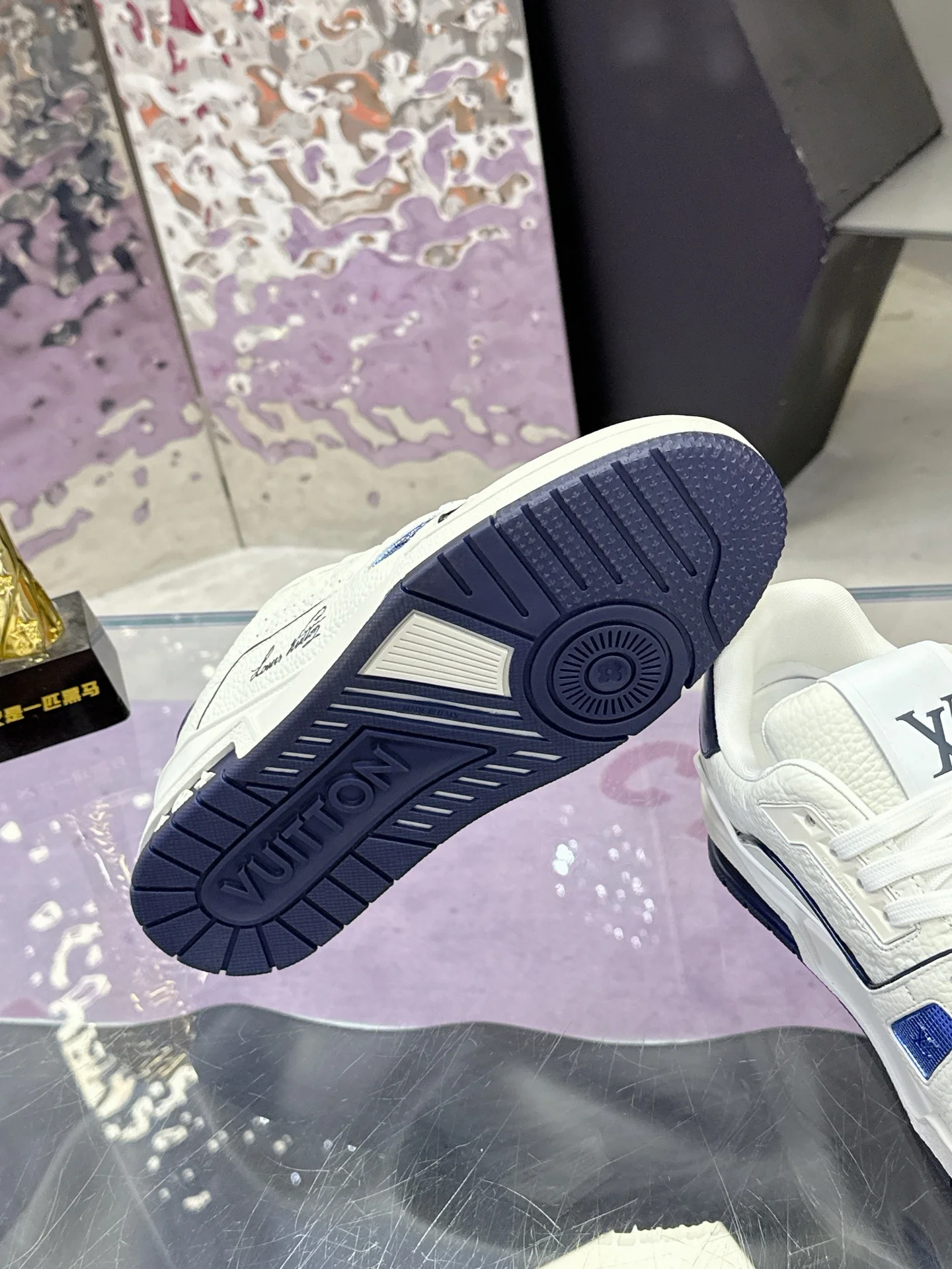 LV Sneakers White-Blue C00202609111593 - Image 9