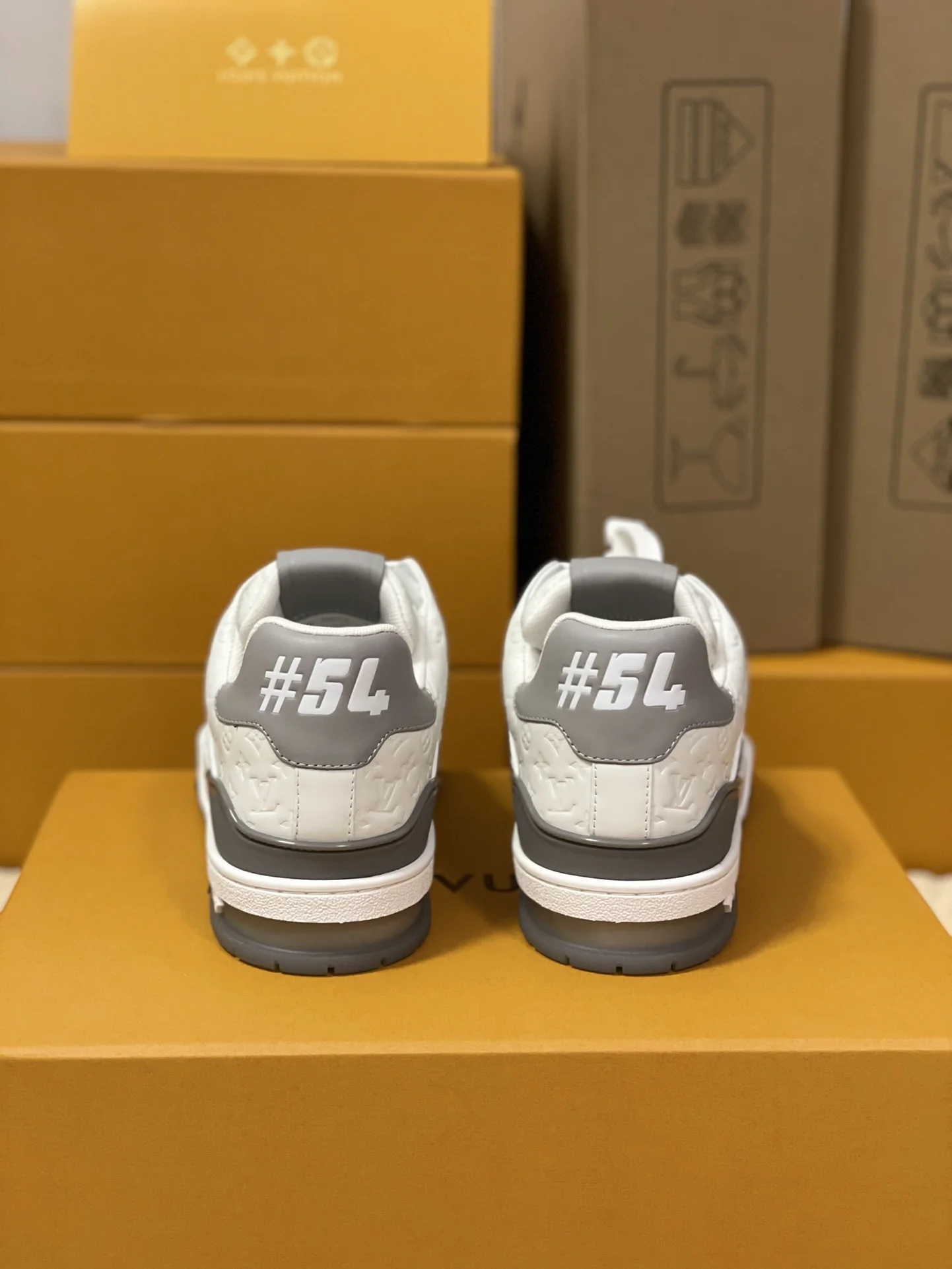 LV Sneakers White-Grey C00202609111599 - Image 8
