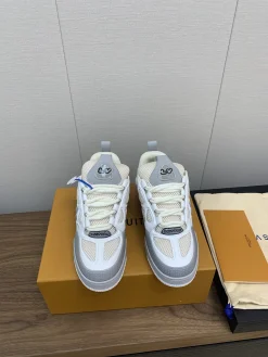 LV Sneakers White-Grey C00202609111641