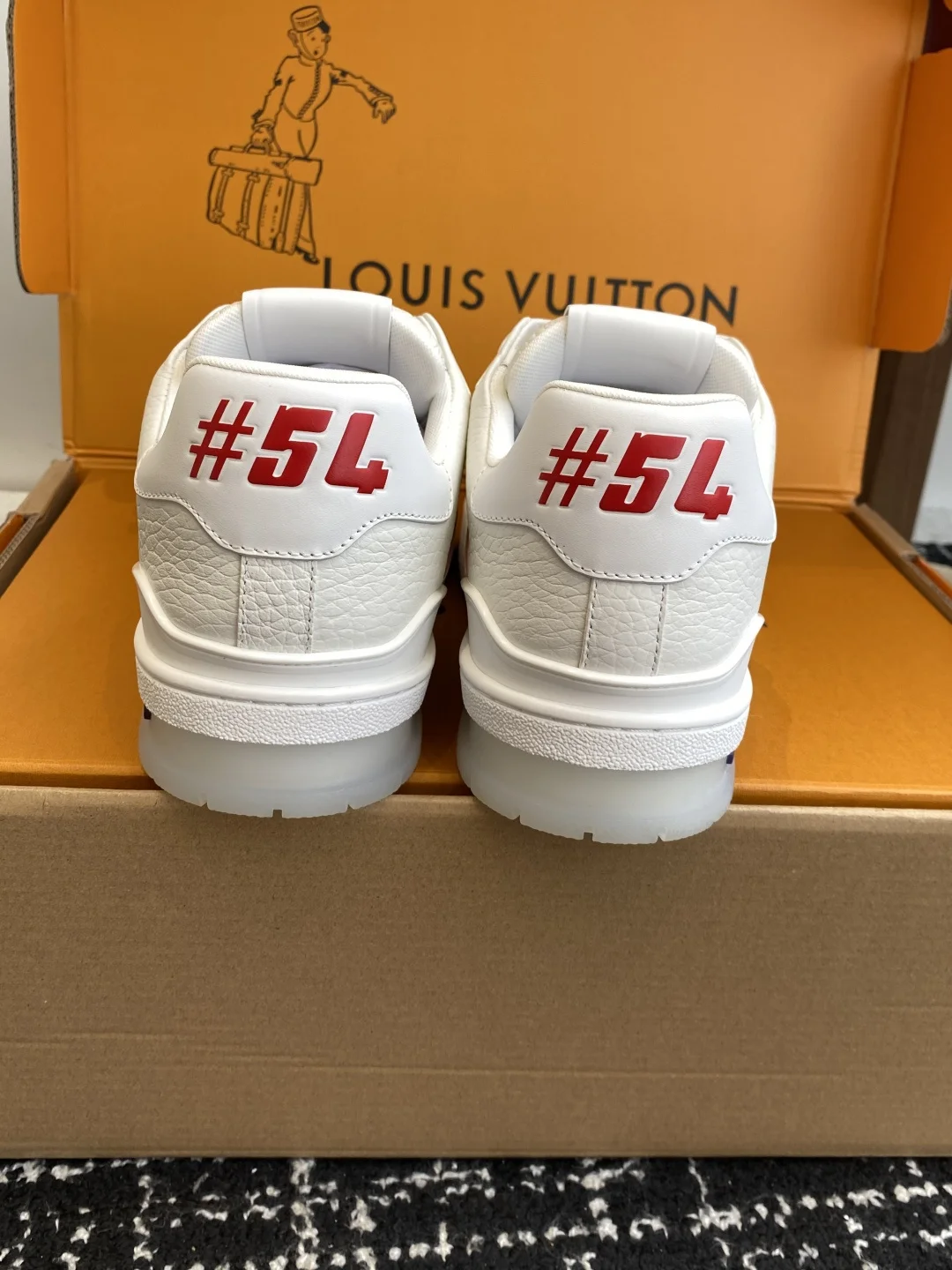 LV Sneakers White-Pink C00202609111614 - Image 8