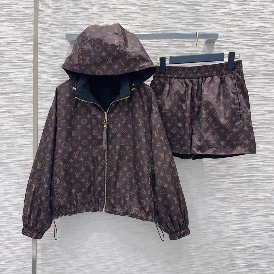 LV Suits Brown-Gold S-L D25202609062886