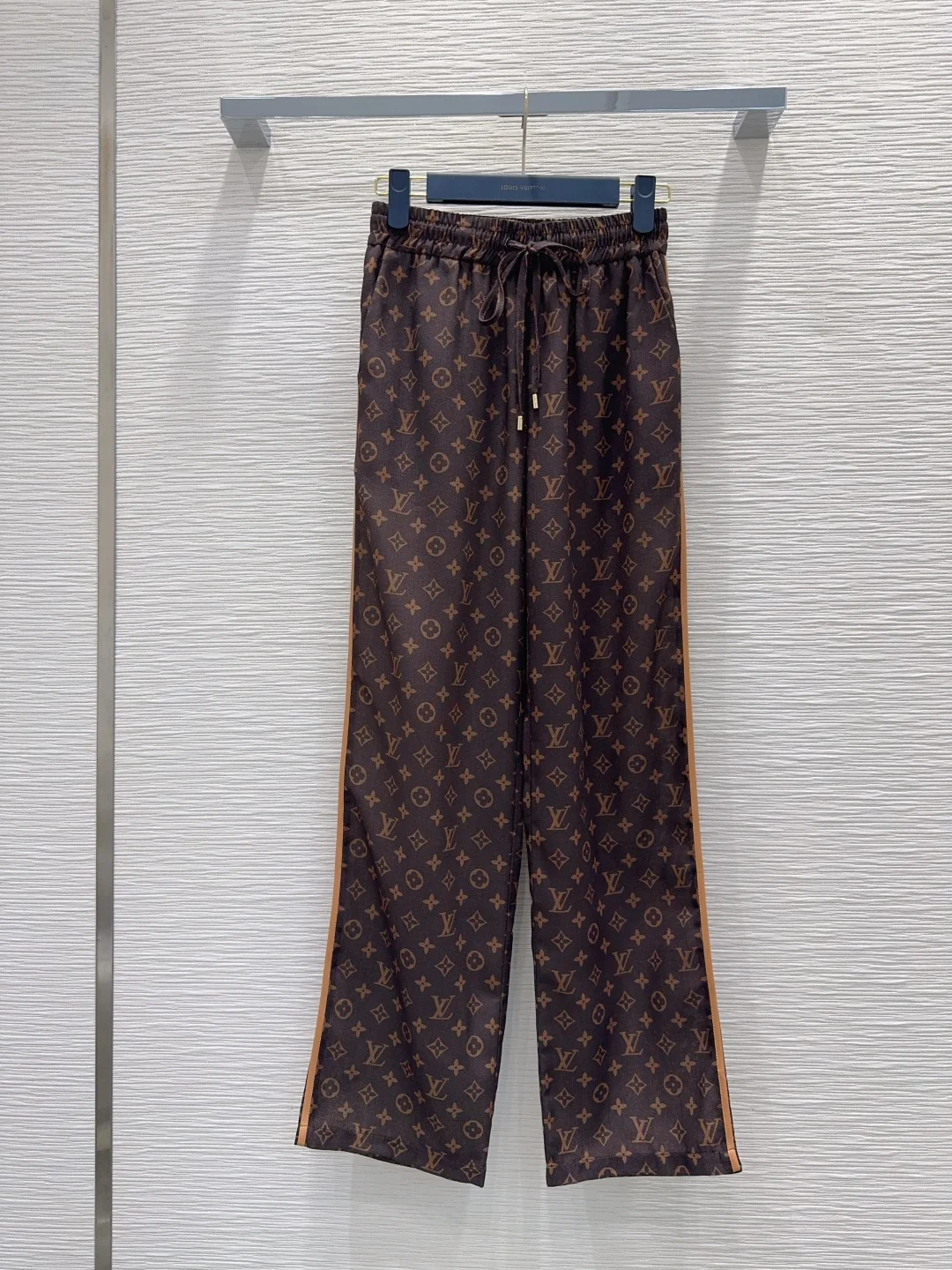 LV Suits Linen Blend Brown-Gold S-M-L B25202609062912