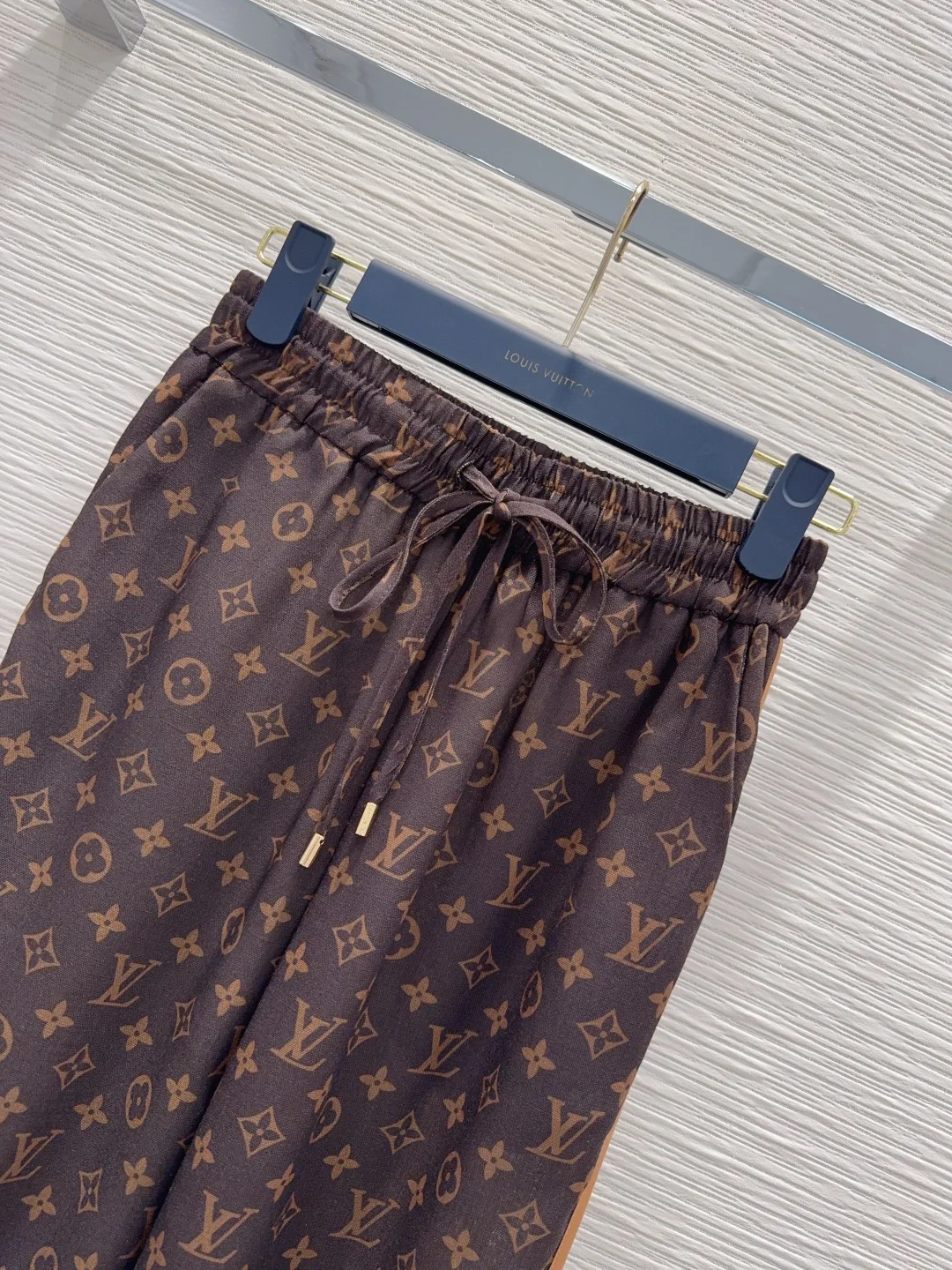 LV Suits Linen Blend Brown-Gold S-M-L B25202609062912 - Image 2
