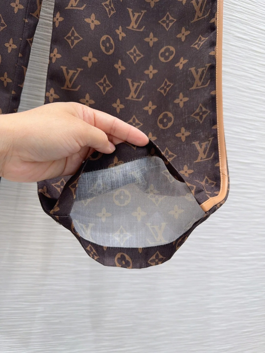 LV Suits Linen Blend Brown-Gold S-M-L B25202609062912 - Image 5