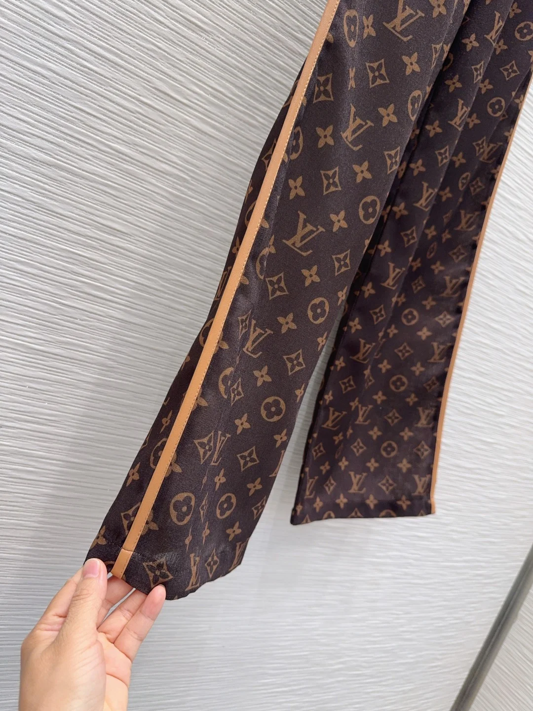 LV Suits Linen Blend Brown-Gold S-M-L B25202609062912 - Image 6