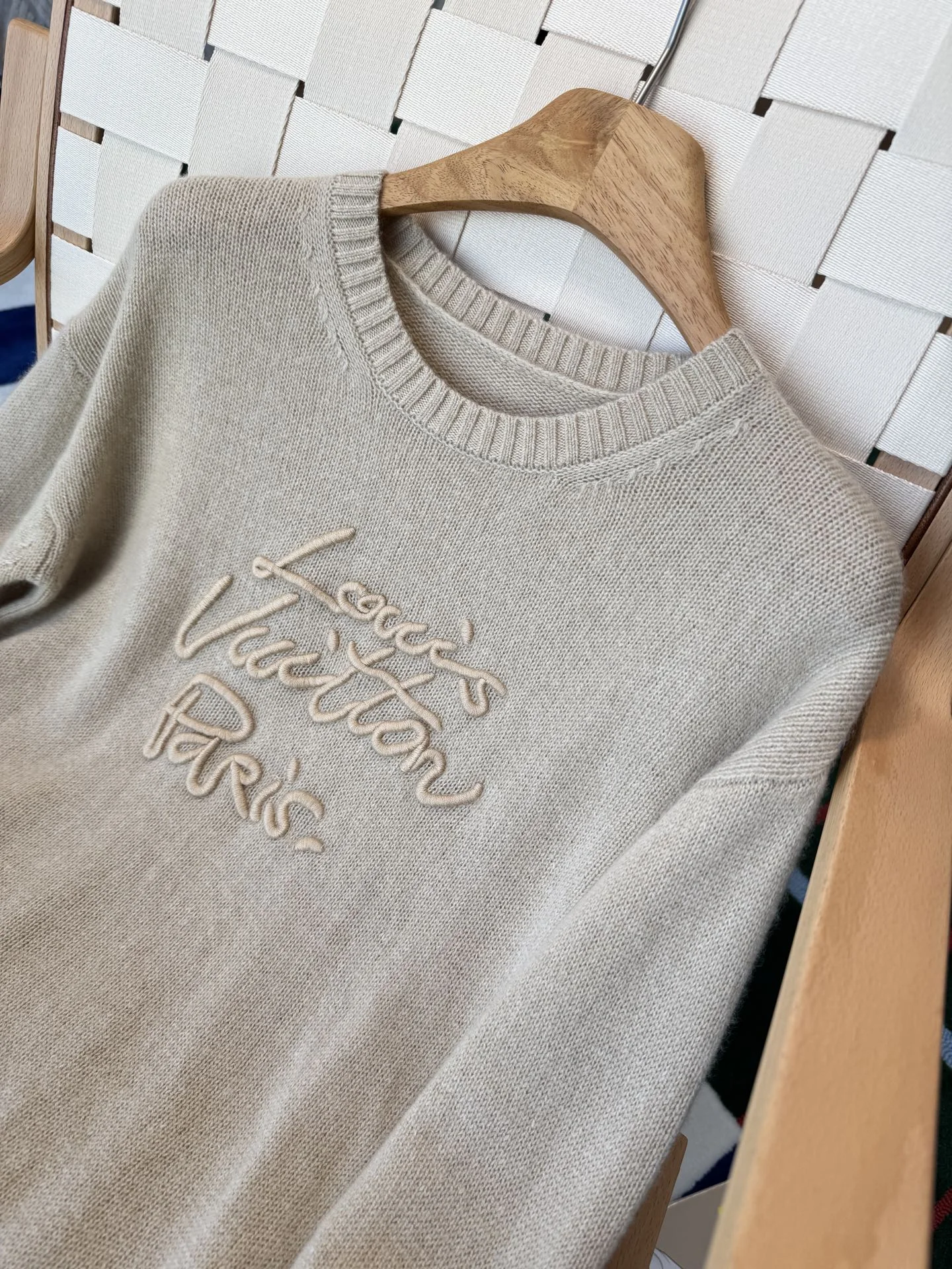 LV Sweaters Beige S-M-L D65202609060044 - Image 2