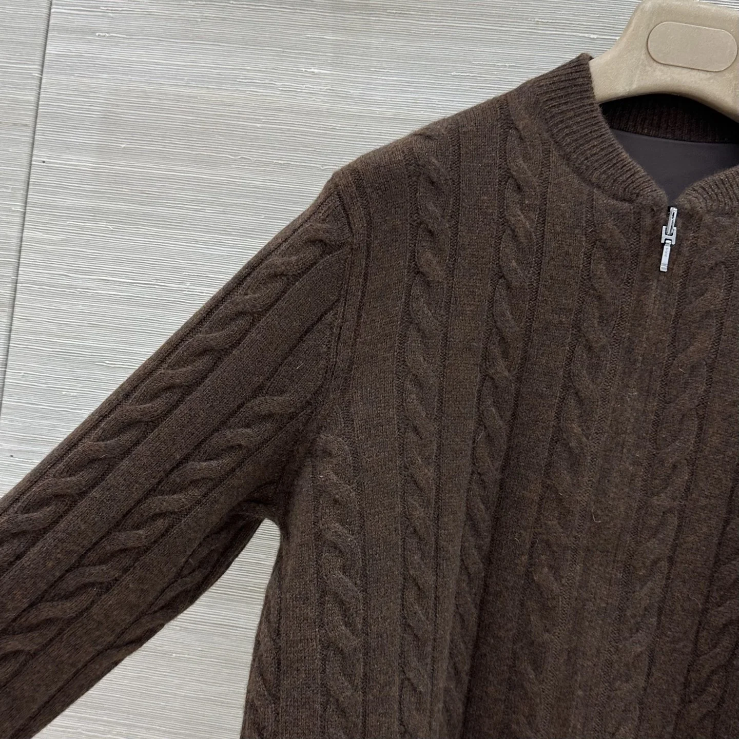 LV Sweaters Cashmere Brown S-L C15202609061210 - Image 3