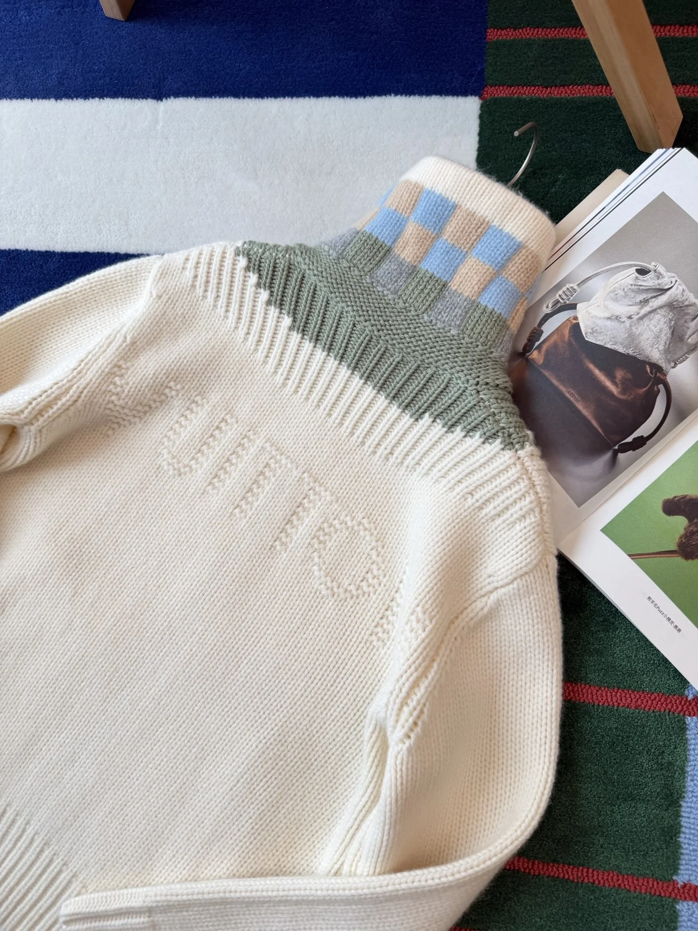 LV Sweaters Cream-Green S-L E95202609060031 - Image 9