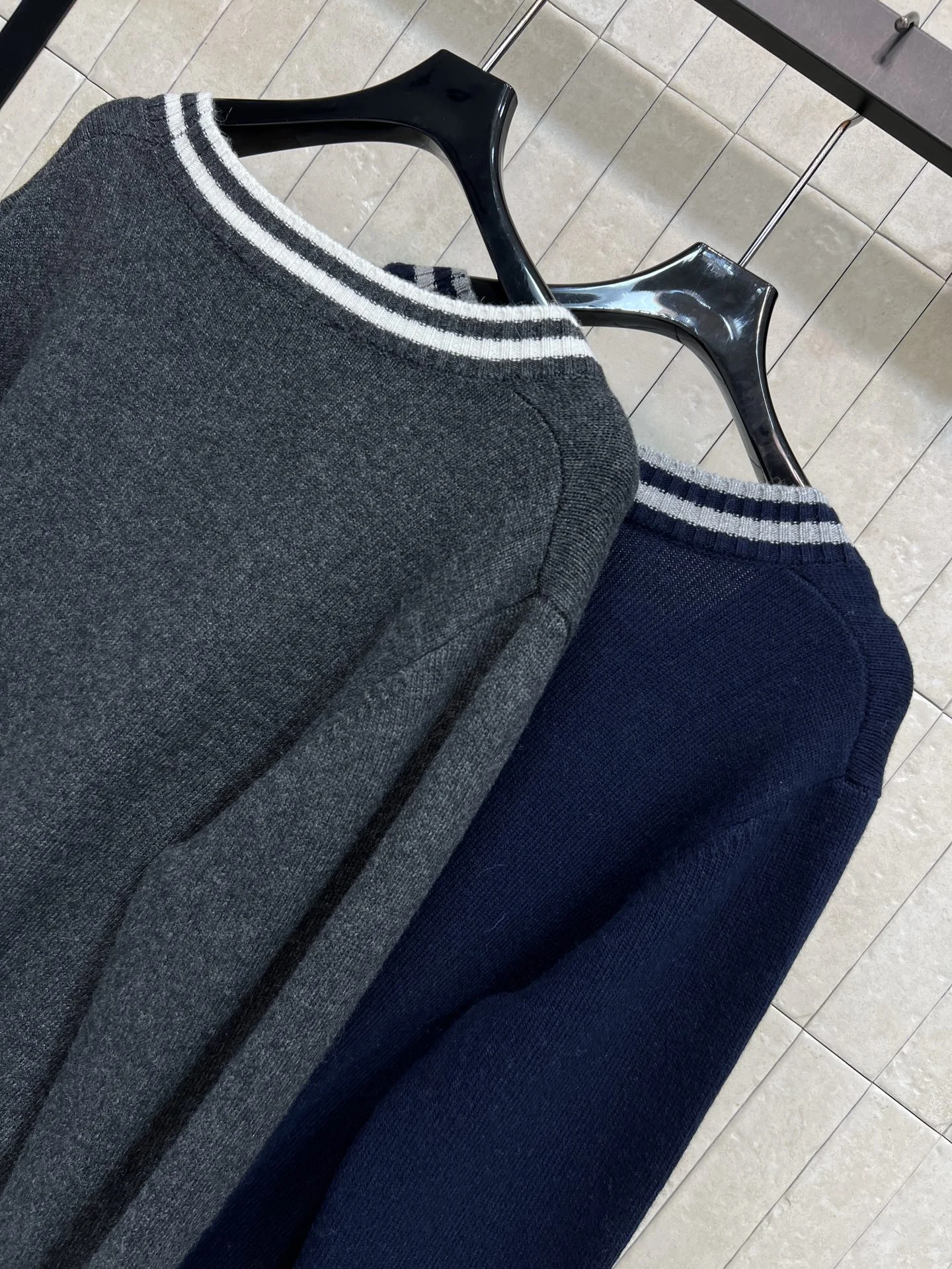 LV Sweaters Dark Gray-Navy Blue S-L B00202609060009 - Image 8