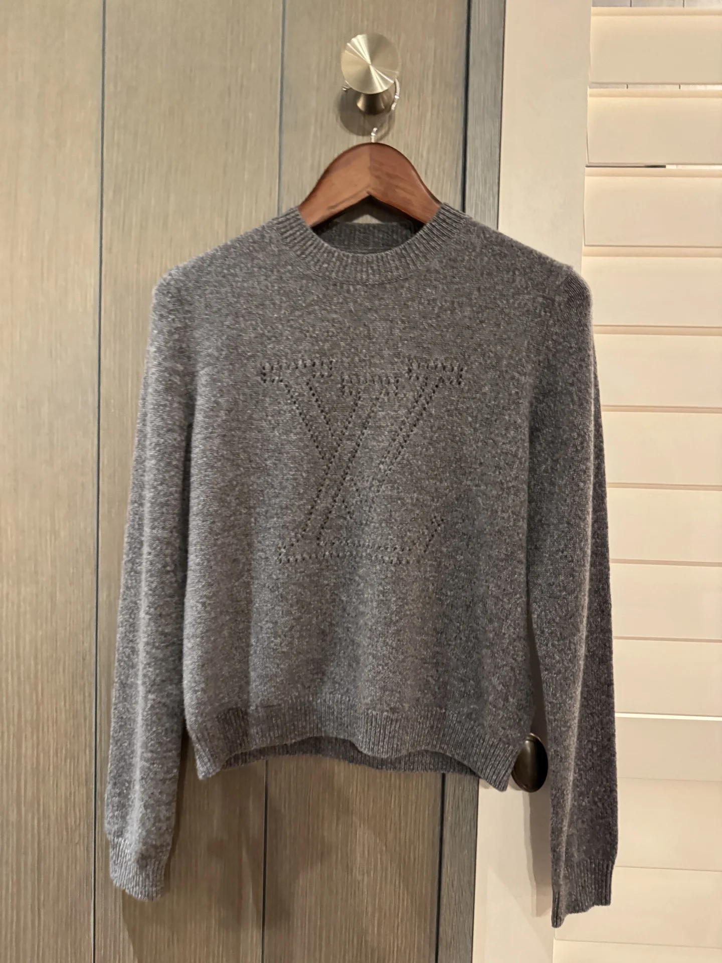 LV Sweaters Grey S-L C95202609060040 - Image 3