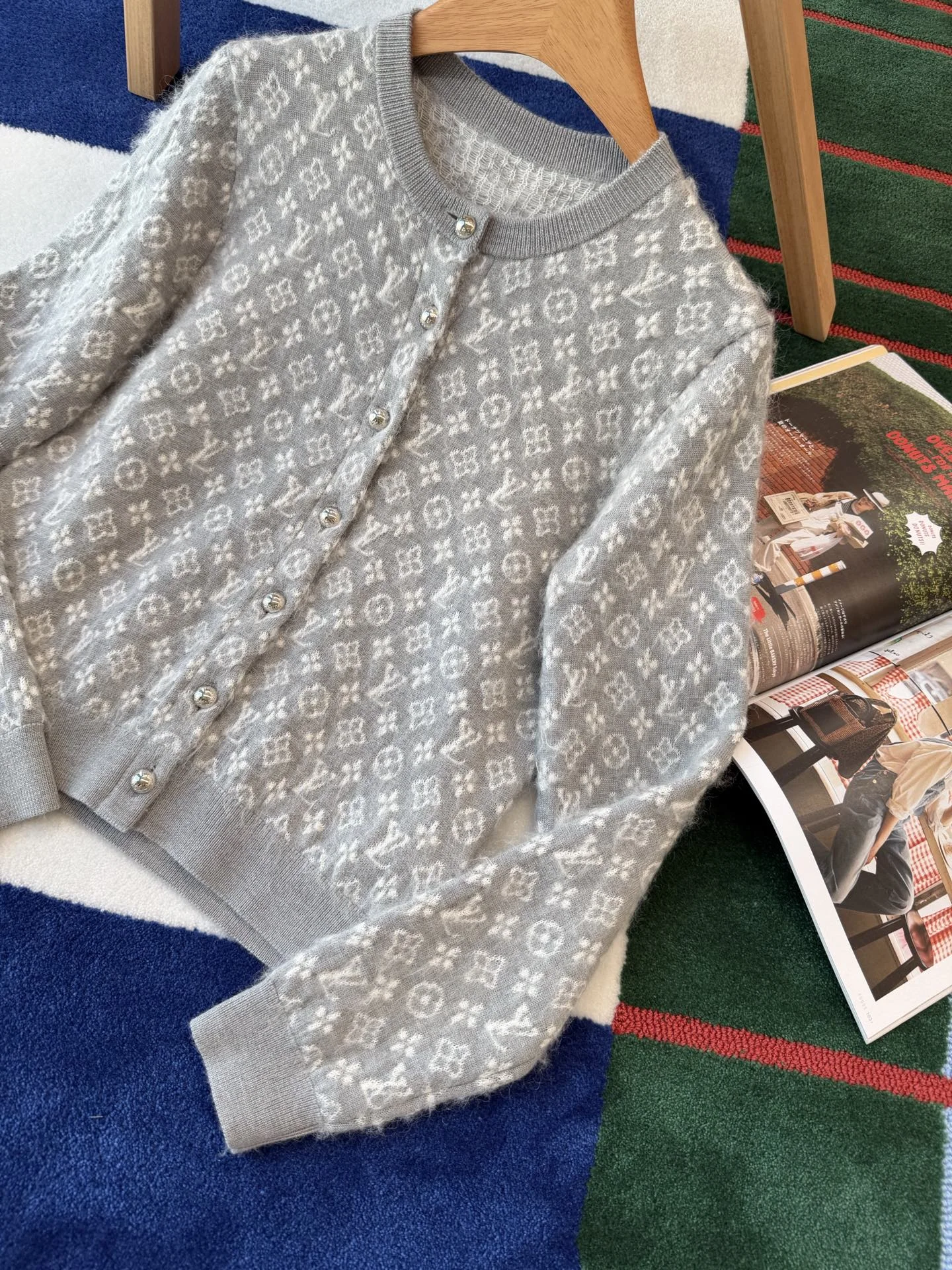 LV Sweaters Jacquard Knit Grey-White S-M-L D25202609060033 - Image 2