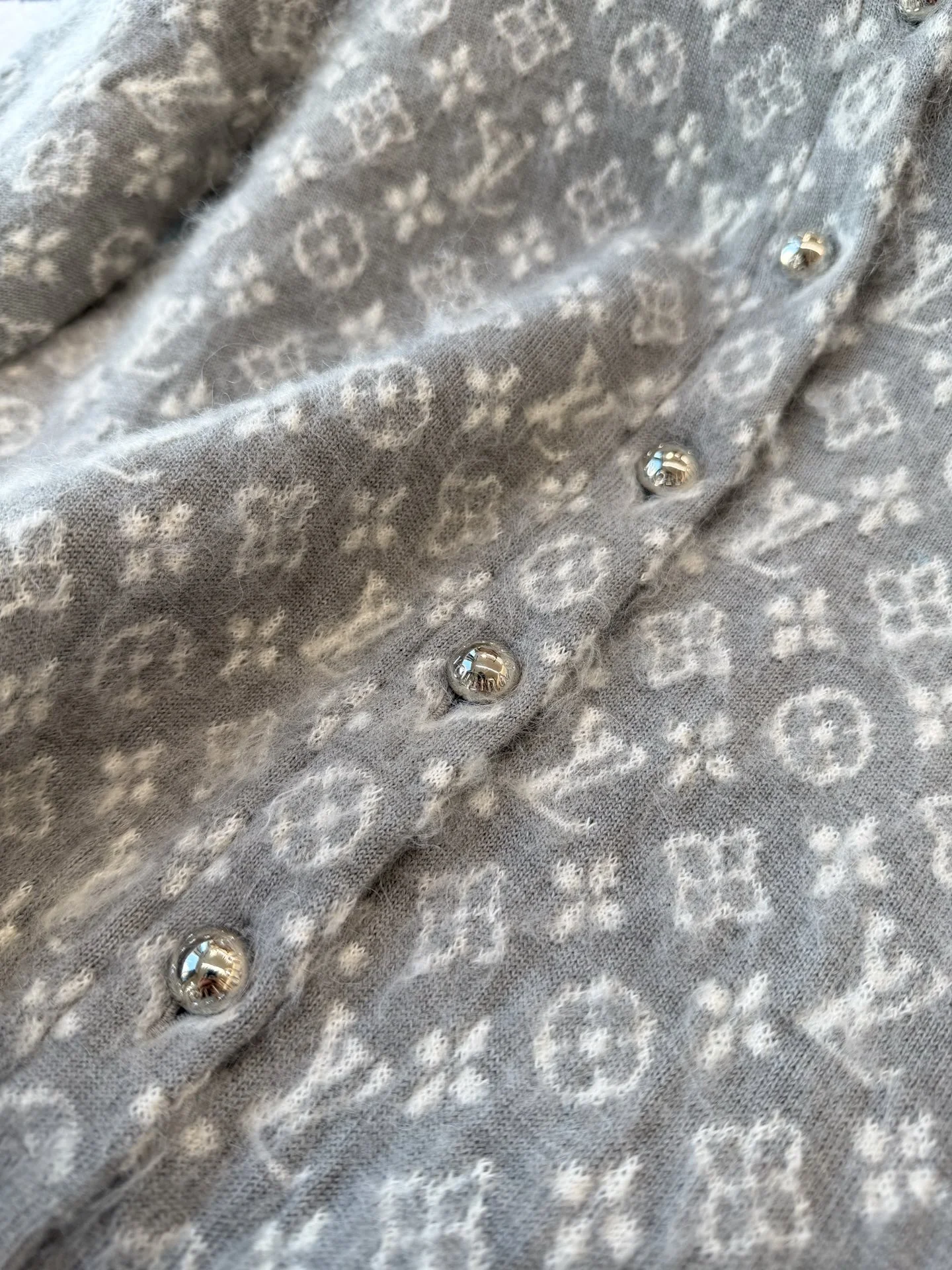 LV Sweaters Jacquard Knit Grey-White S-M-L D25202609060033 - Image 4