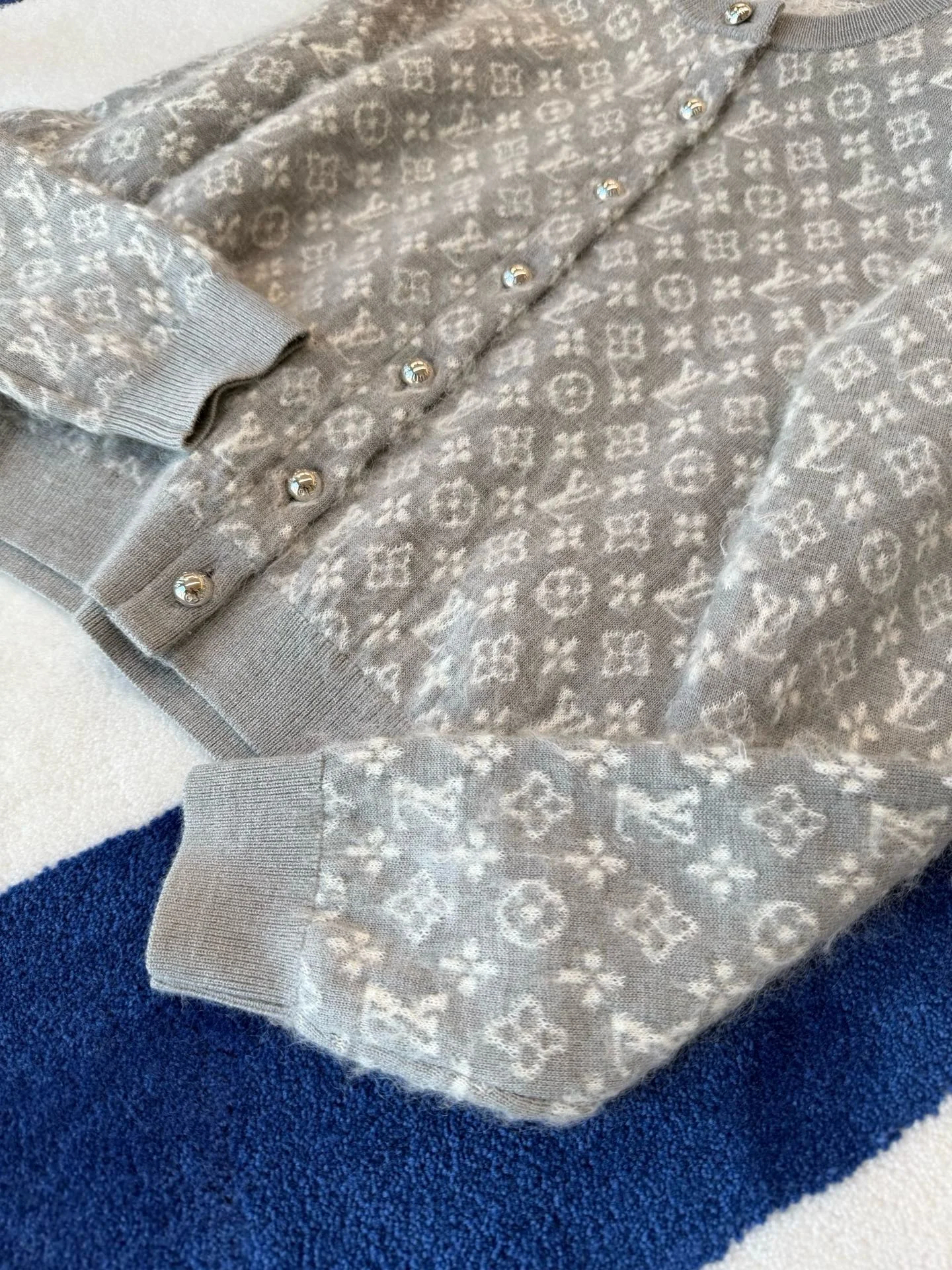 LV Sweaters Jacquard Knit Grey-White S-M-L D25202609060033 - Image 8