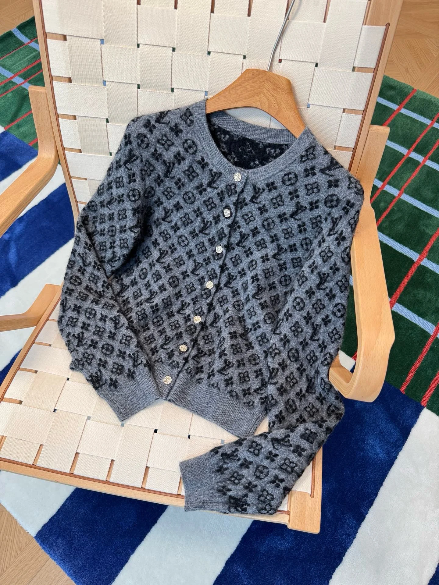 LV Sweaters Mohair Gray-Black S-L D25202609060032 - Image 7