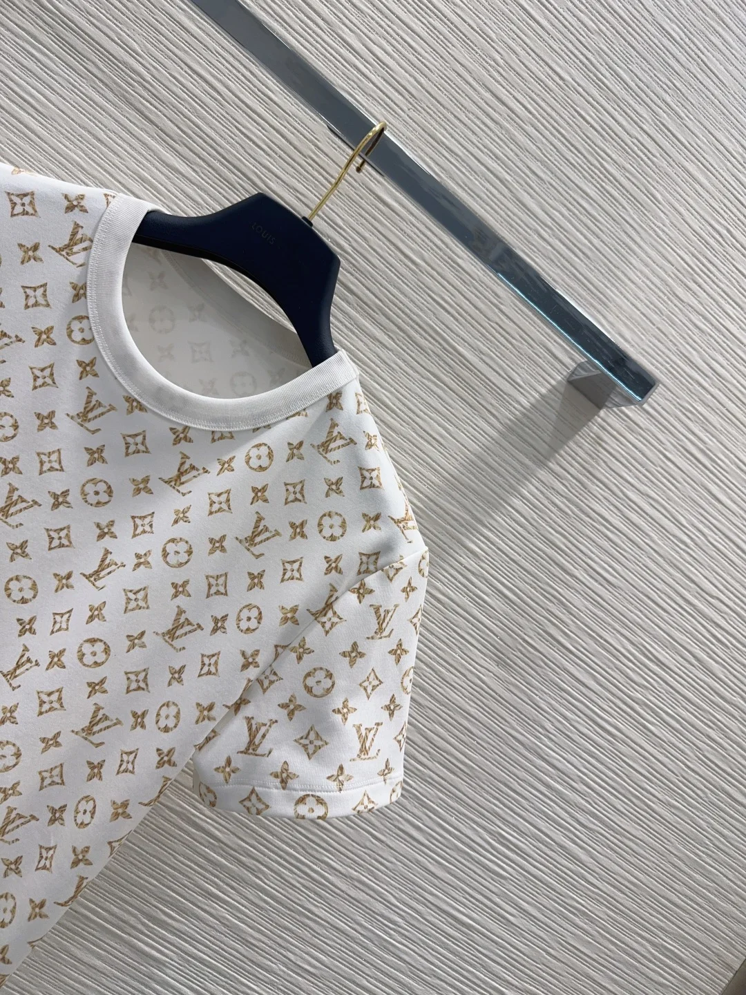 LV T-shirts White-Gold S-L A65202609063584 - Image 4