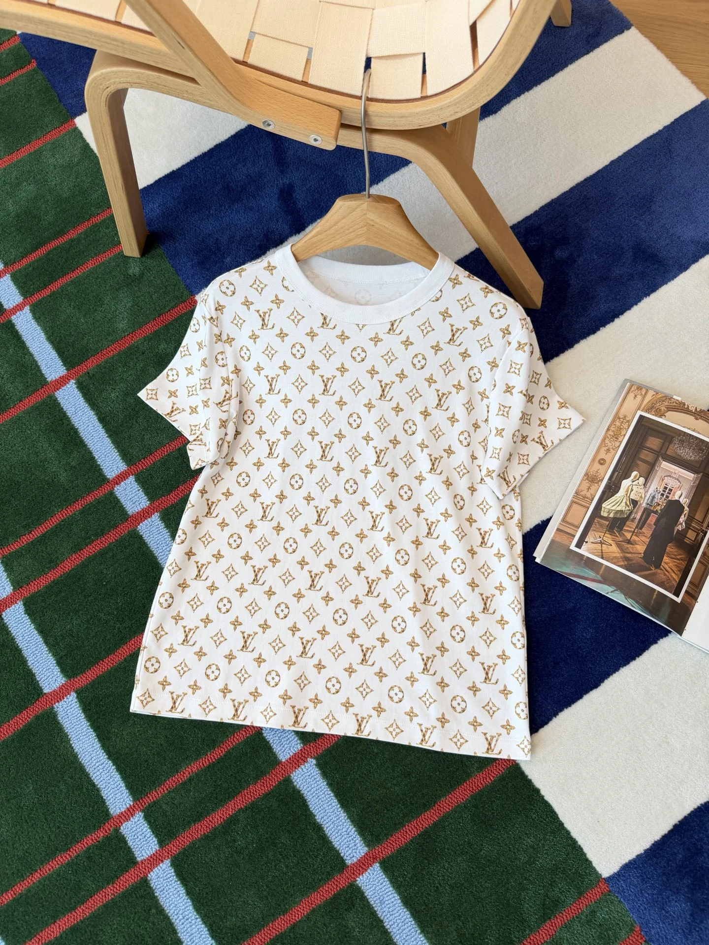 LV T-shirts White-Gold S-L B15202609063264