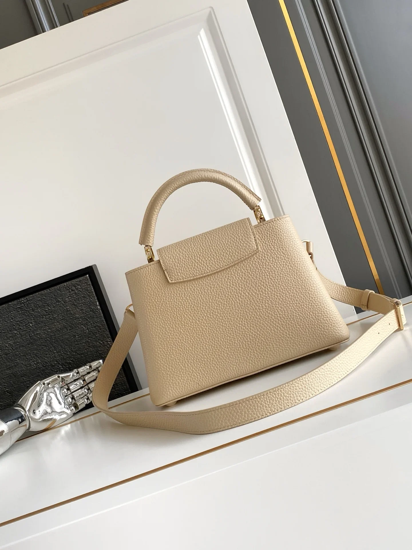 LV Top Handle Bags Beige-Gold 27X18X9CM A250202609090360 - Image 3