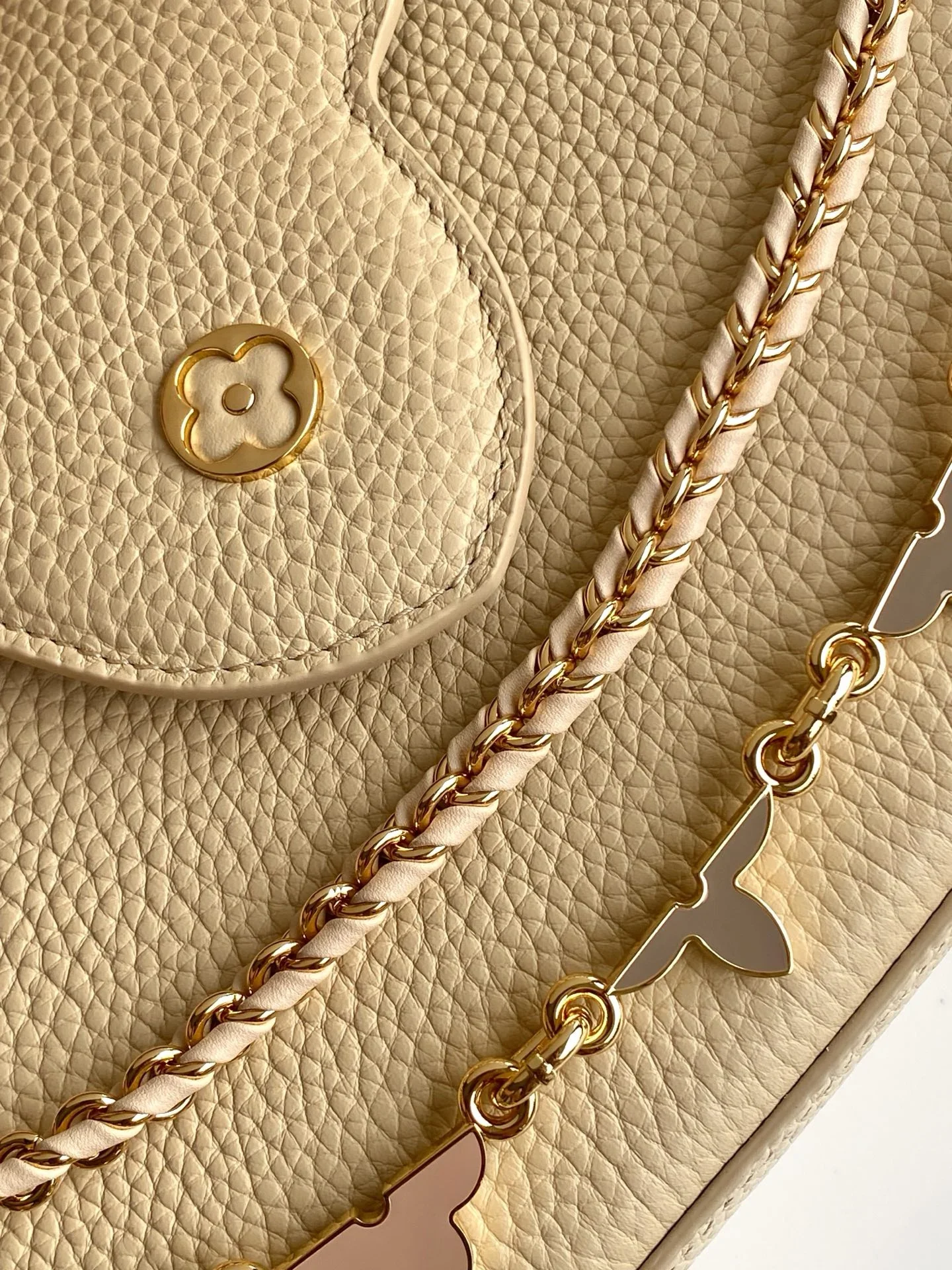LV Top Handle Bags Beige-Gold 27X18X9CM A250202609090360 - Image 7