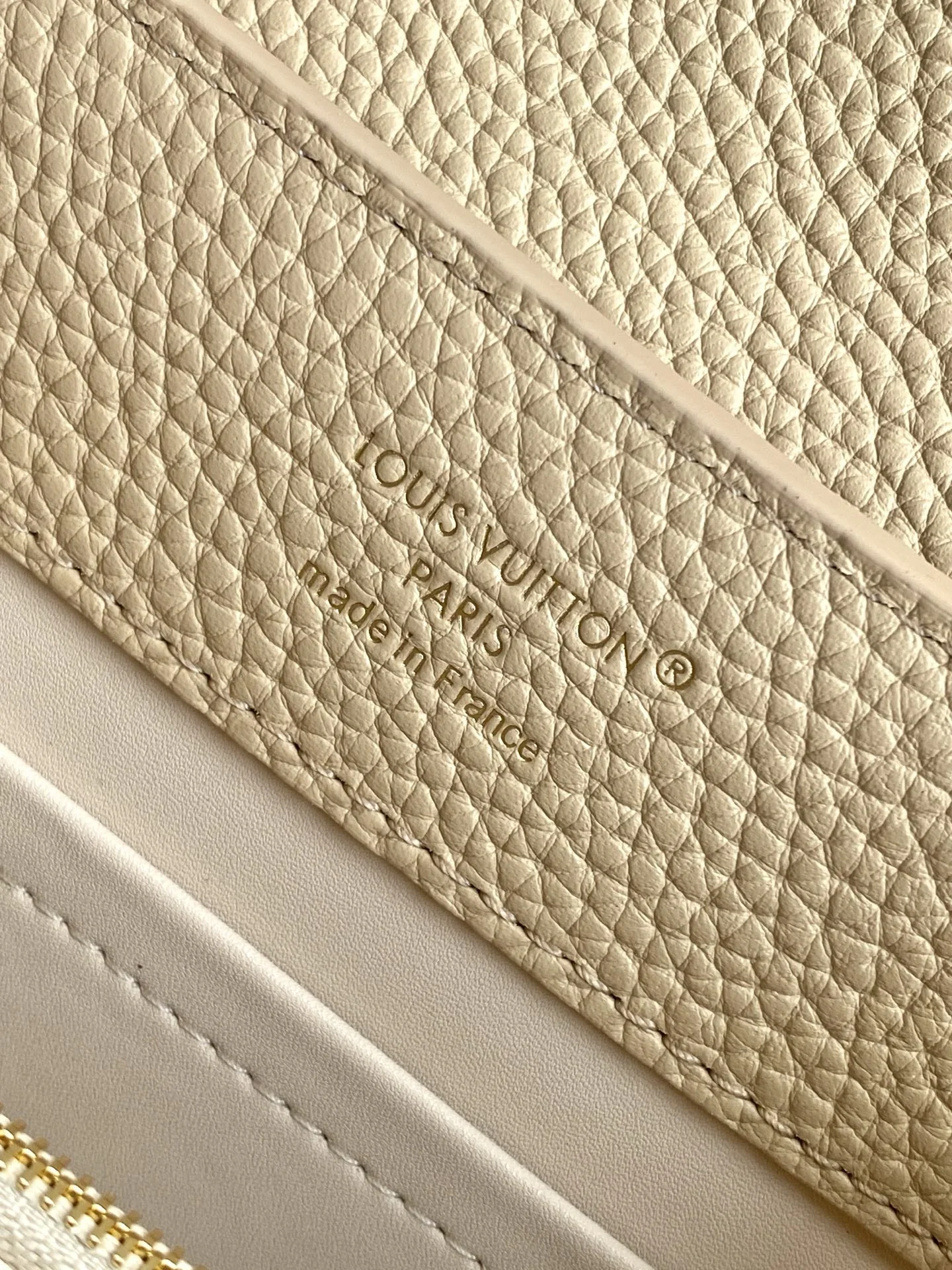 LV Top Handle Bags Beige-Gold 27X18X9CM A250202609090360 - Image 9