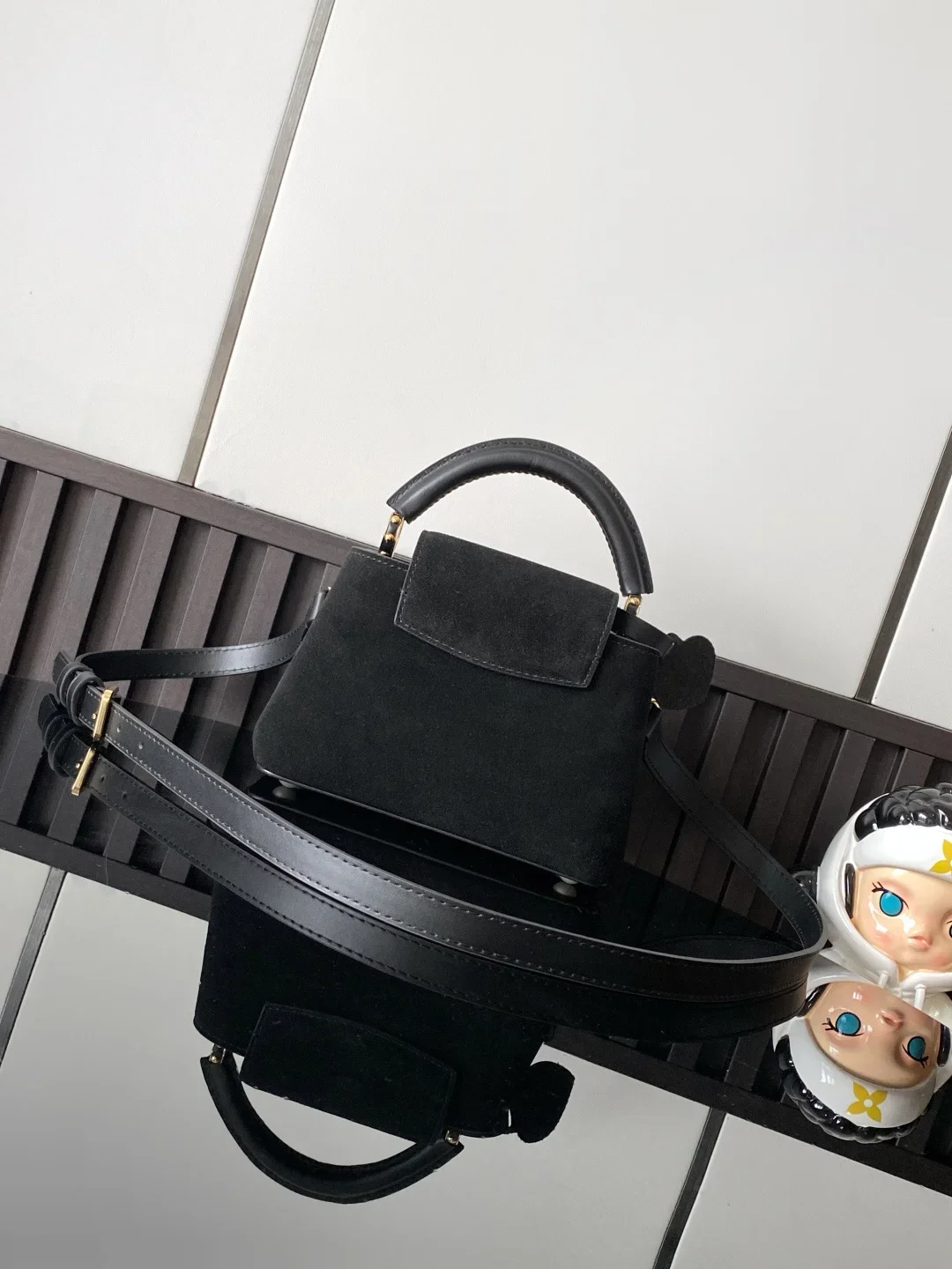LV Top Handle Bags Black-Gold 21X14X8CM A080202609090362 - Image 3