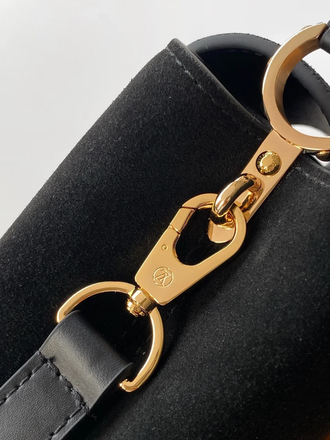 LV Top Handle Bags Black-Gold 21X14X8CM A080202609090362 - Image 6