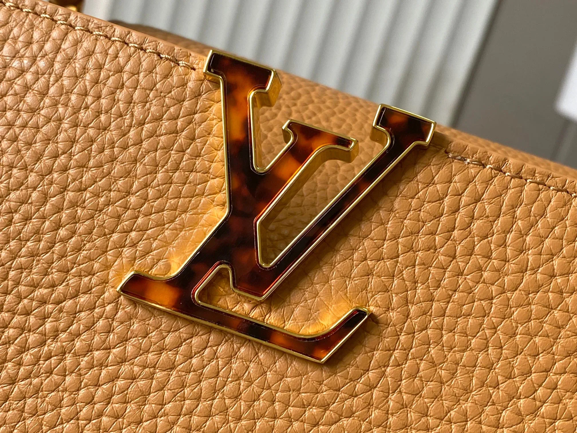 LV Top Handle Bags Brown-Gold 31X20X11CM A250202609090375 - Image 4