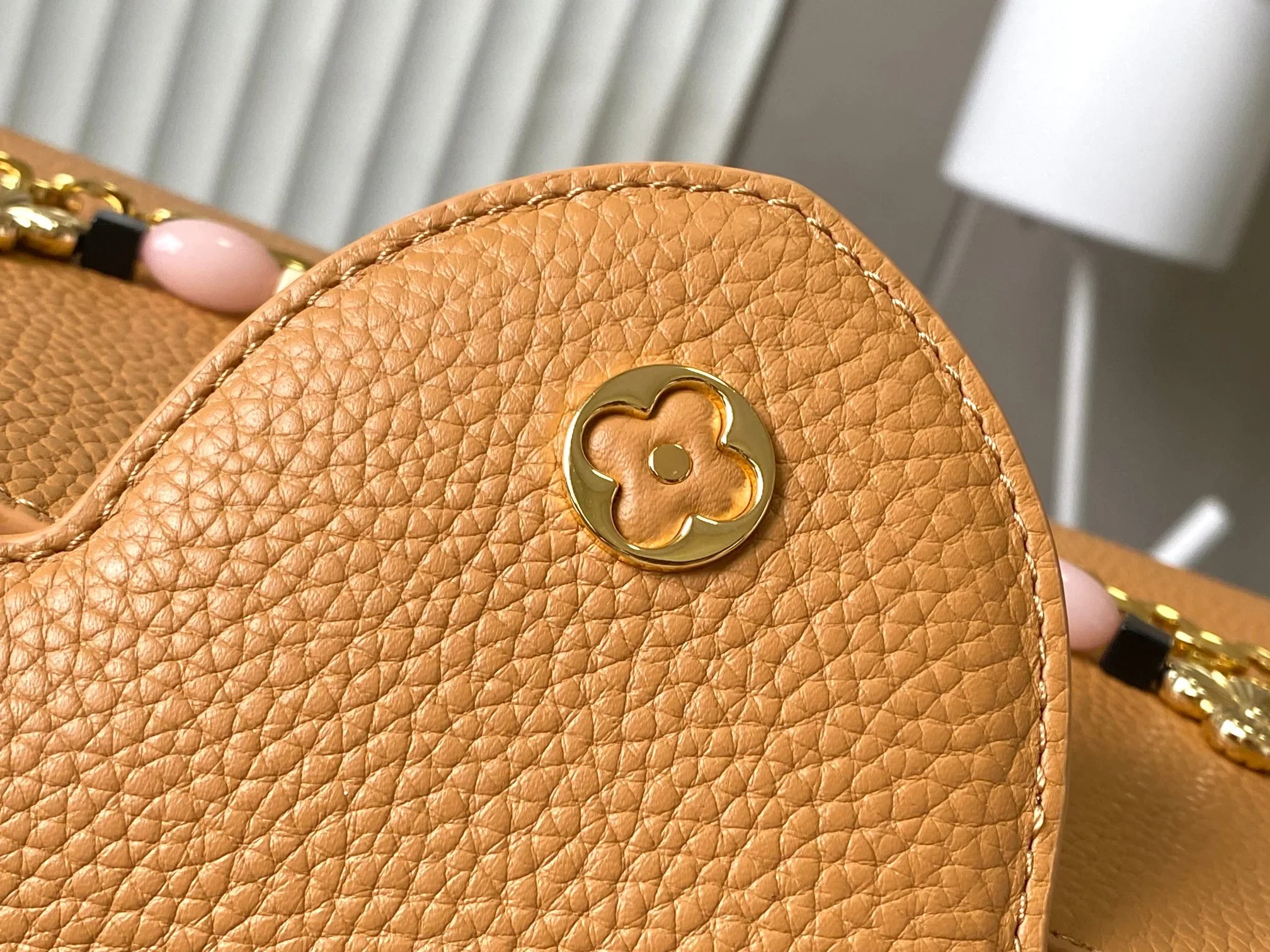 LV Top Handle Bags Brown-Gold 31X20X11CM A250202609090375 - Image 8