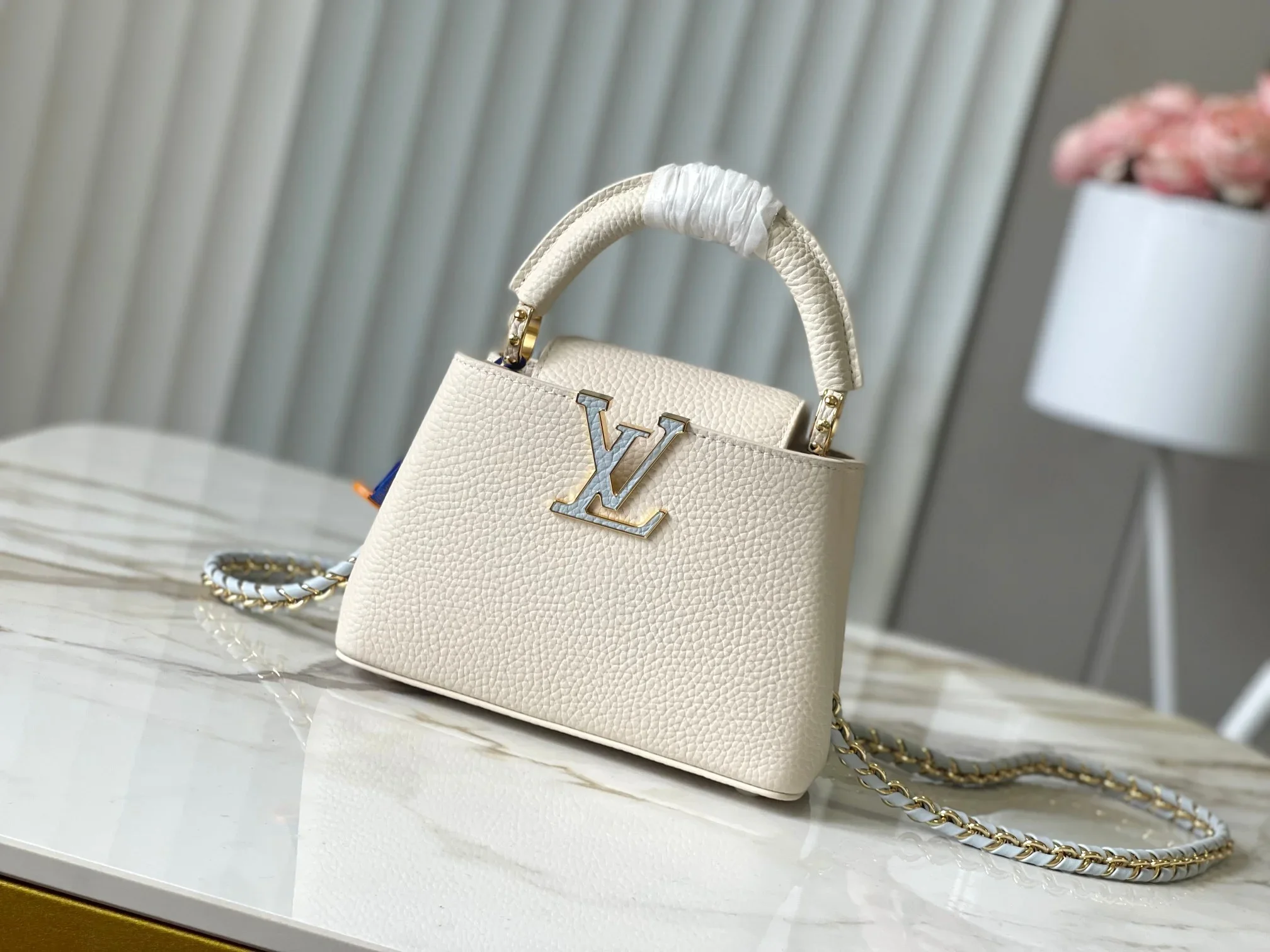 LV Top Handle Bags Cream-Gold 21X14X8CM I80202609090366