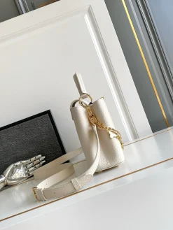 Alternative view of LV Top Handle Bags Cream-Gold 27X18X9CM A250202609090443