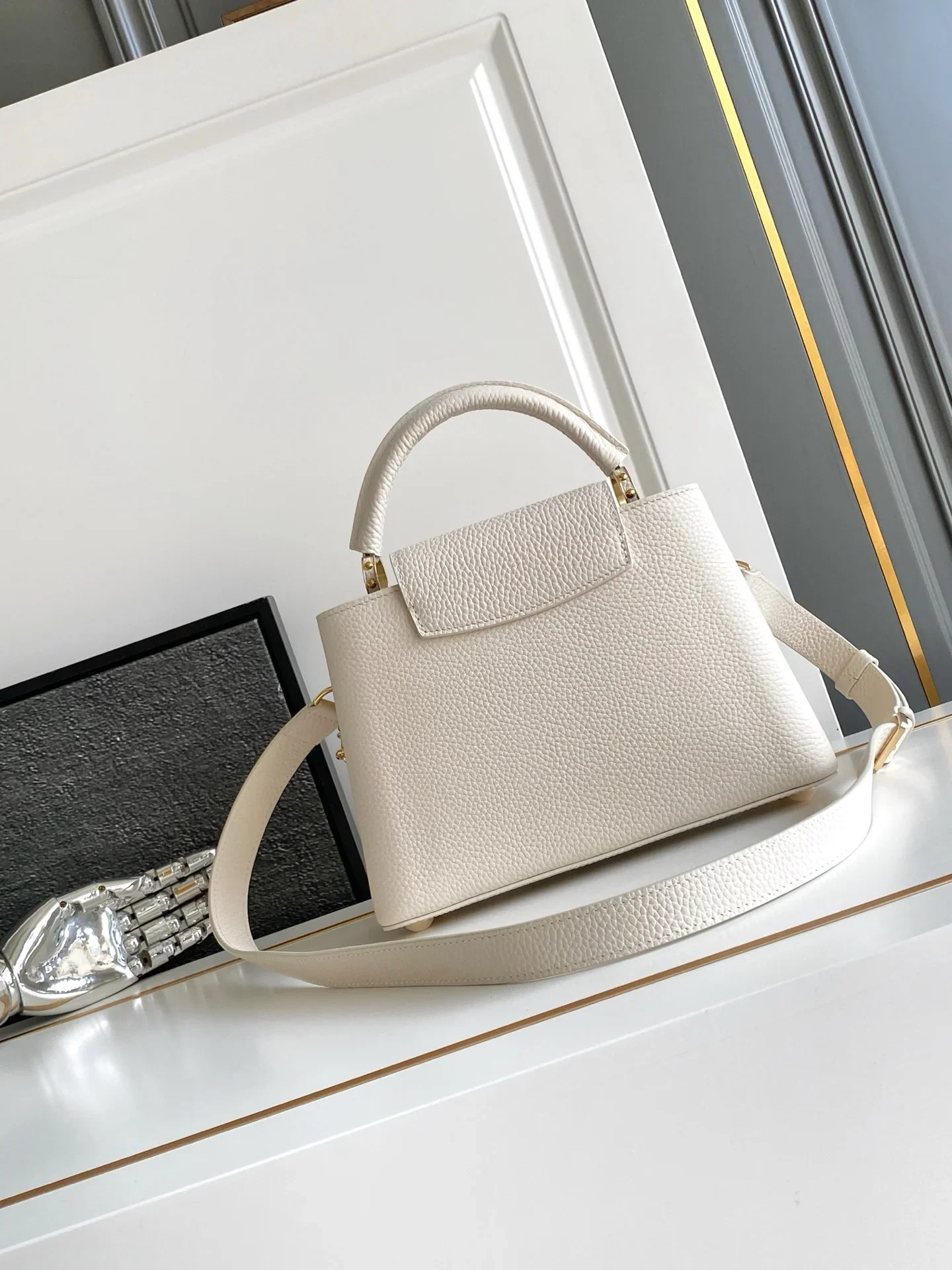 LV Top Handle Bags Cream-Gold 27X18X9CM A250202609090443 - Image 3